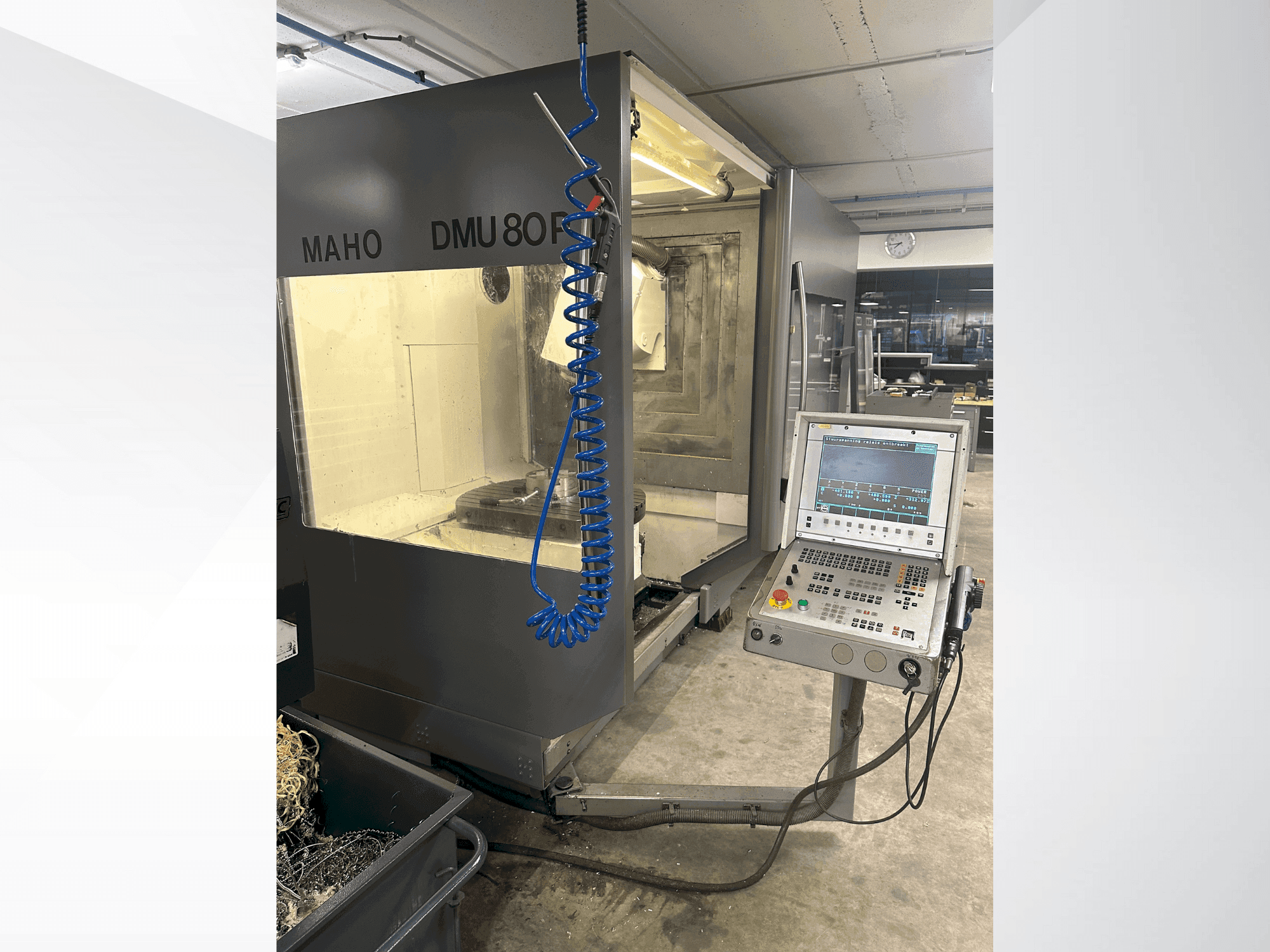 Prikaz stroja DECKEL MAHO DMU 80P sprijeda