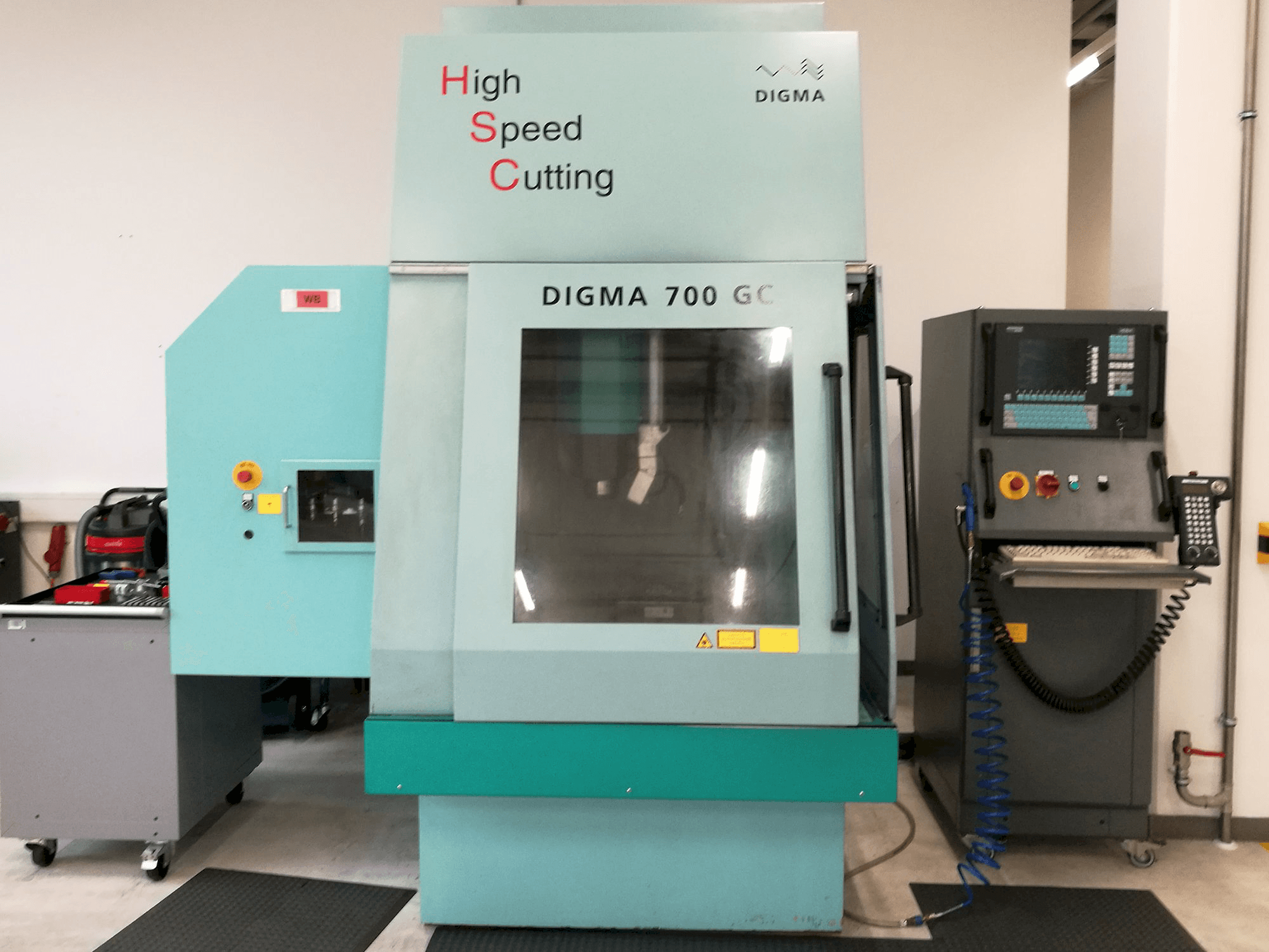 Prikaz stroja DIGMA 700 GC sprijeda