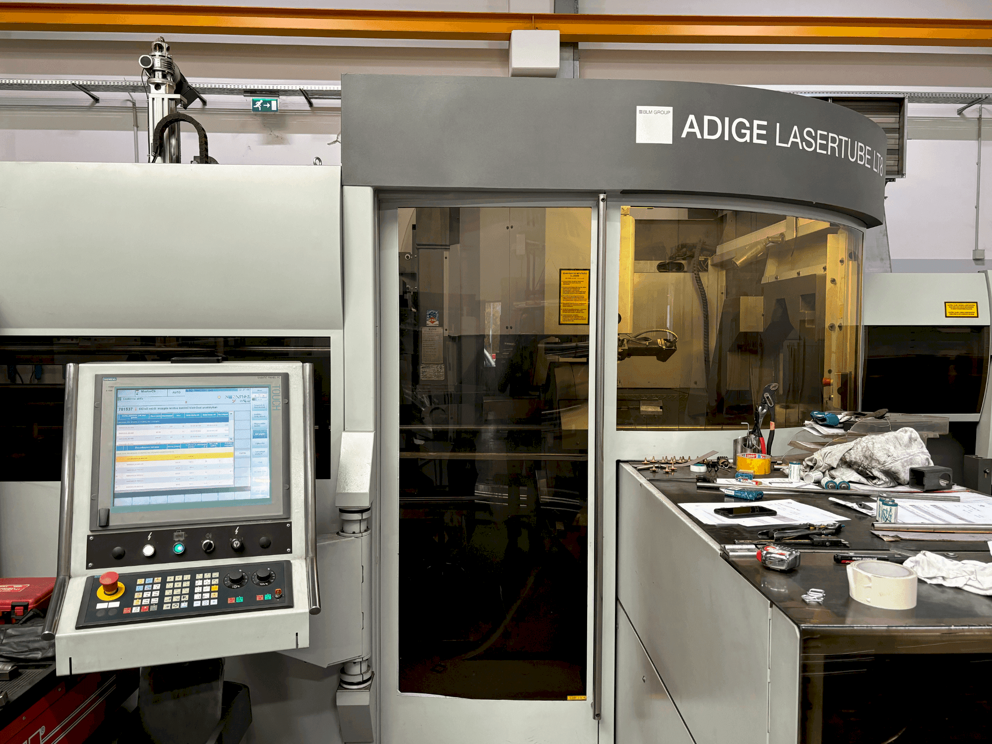 Prikaz stroja ADIGE LT8 sprijeda