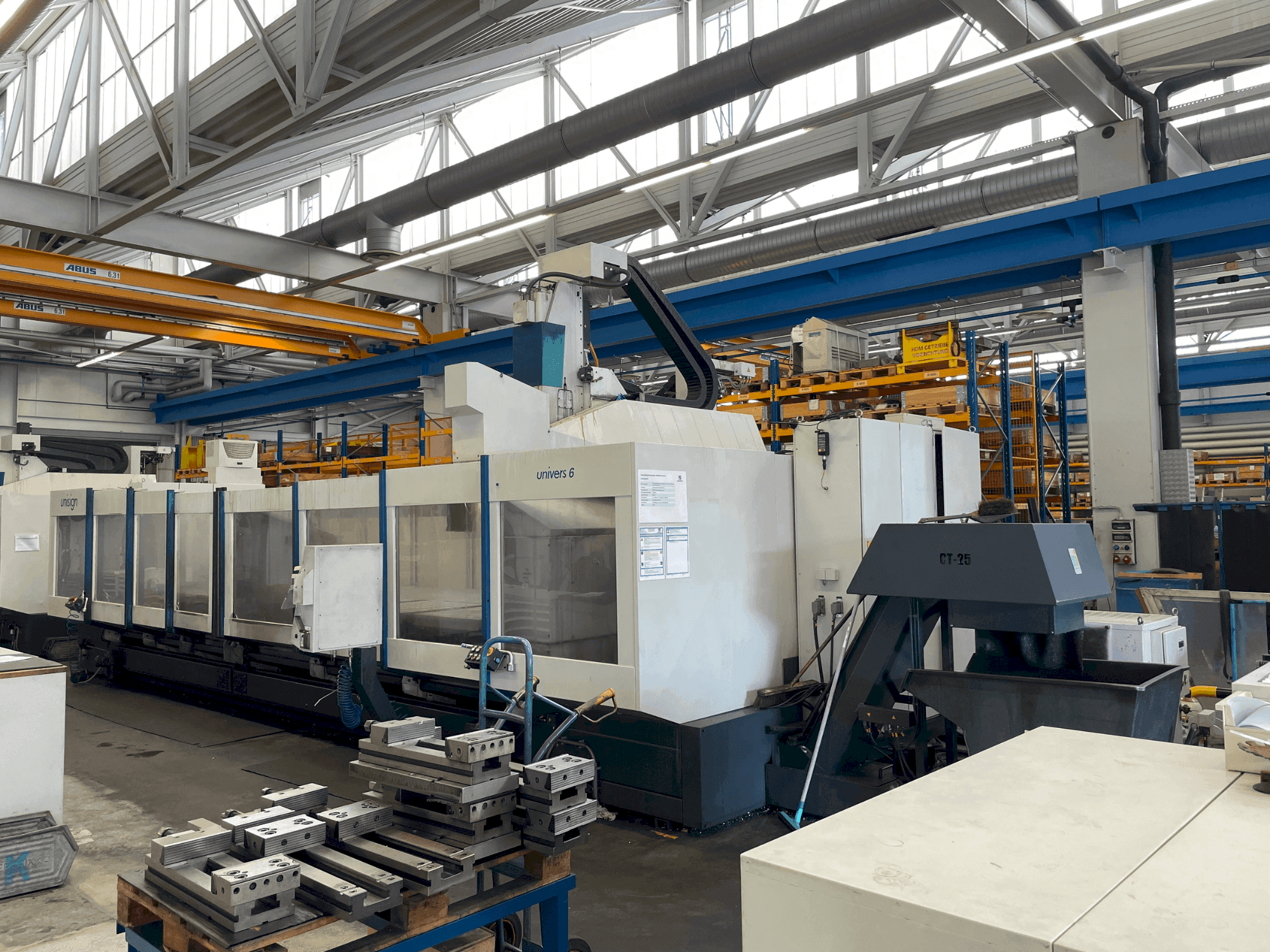 Prikaz stroja Unisign UNIVERS 6 sprijeda