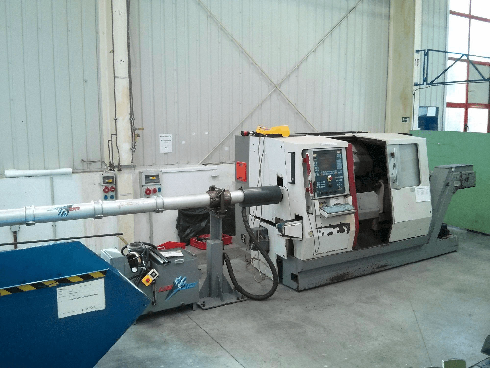 Prikaz stroja TRAUB TNA 300 sprijeda