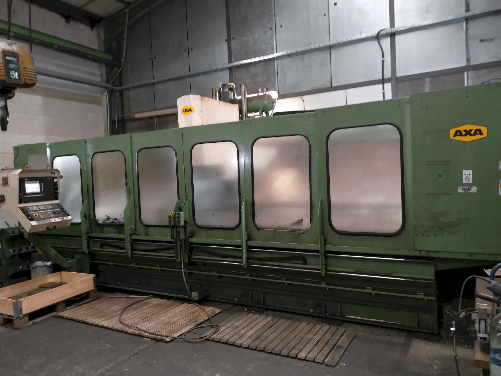 Prikaz stroja AXA VSC 5000-m sprijeda