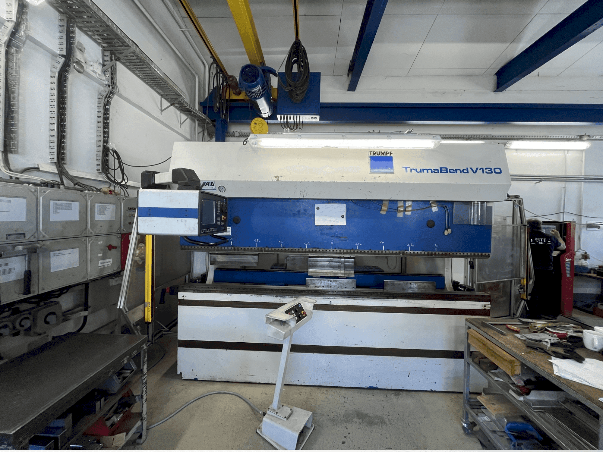 Prikaz stroja TRUMPF TrumaBend V130 sprijeda