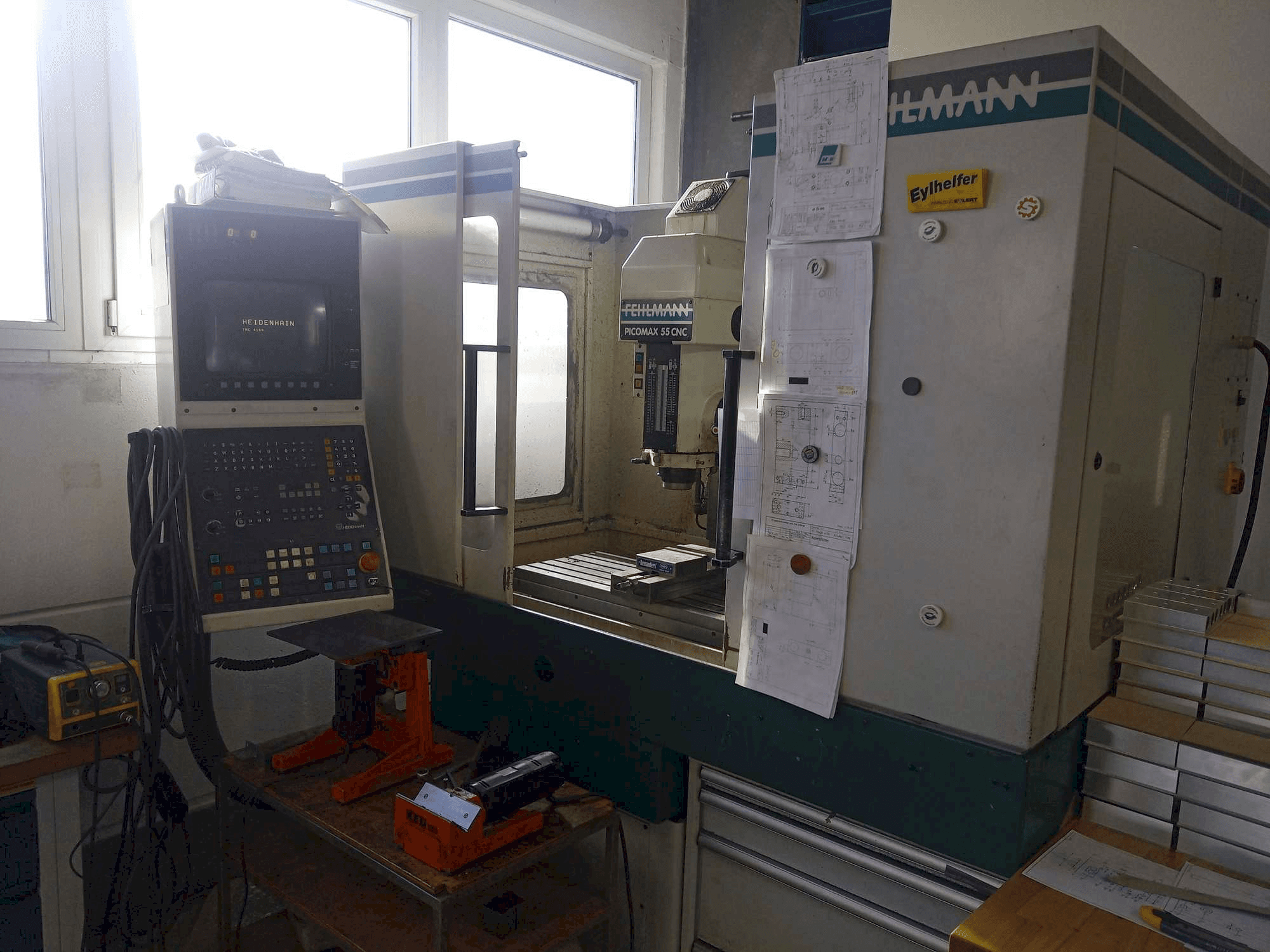 Prikaz stroja FEHLMANN Picomax 55 CNC sprijeda