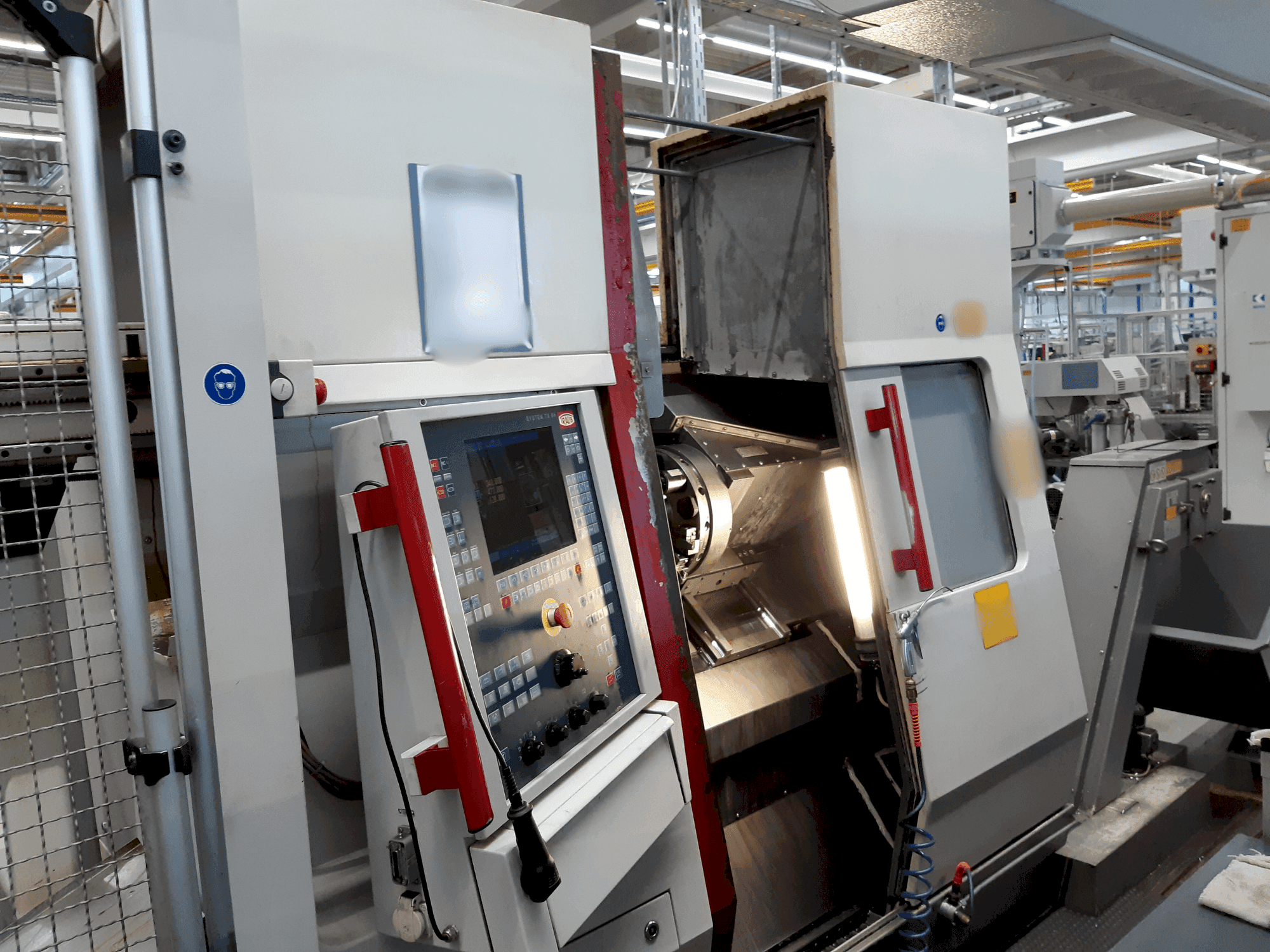 Prikaz stroja TRAUB TNA 300 sprijeda