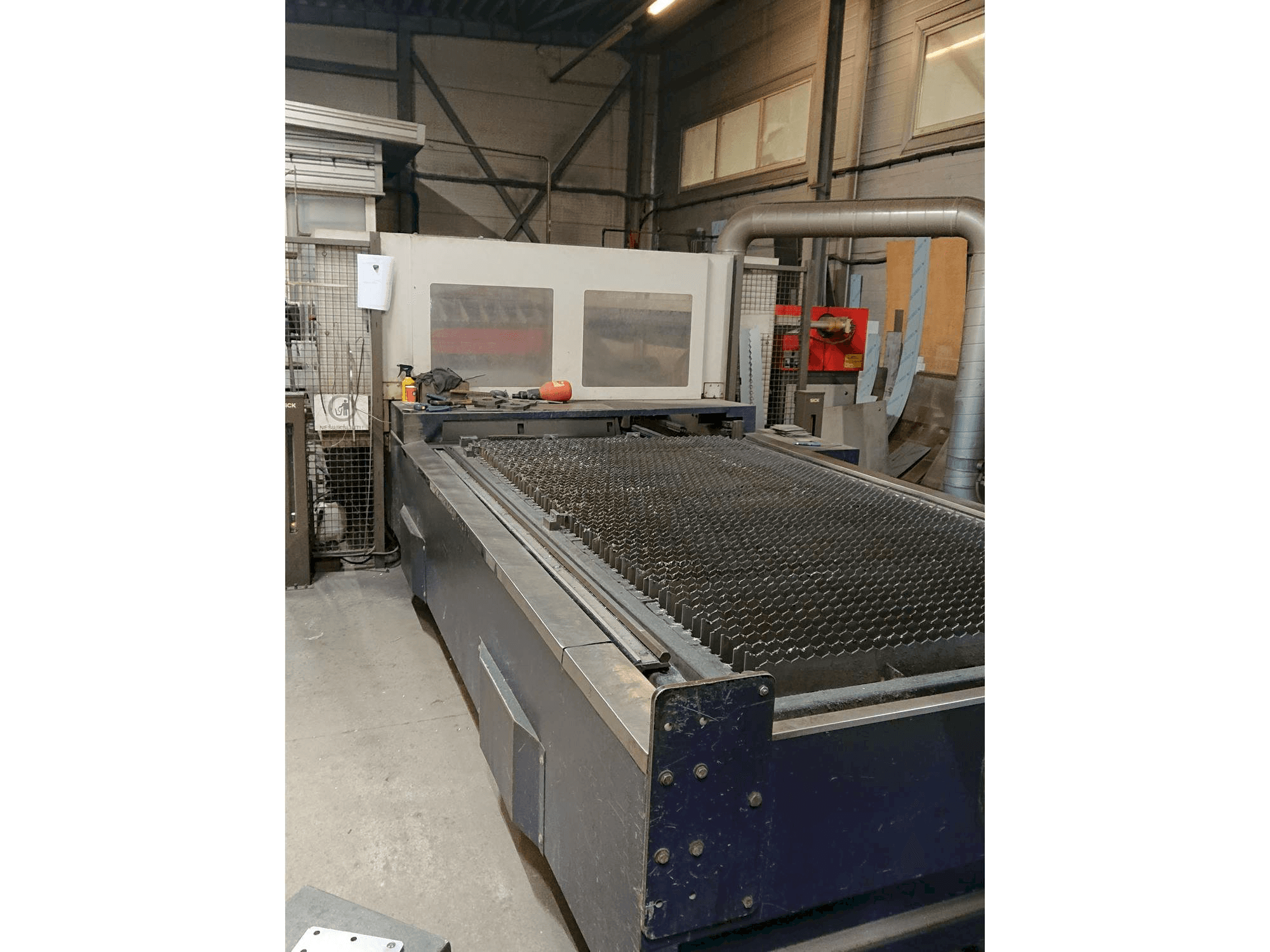 Prikaz stroja Bystronic Bysprint 3015 Bylaser 3000 sprijeda
