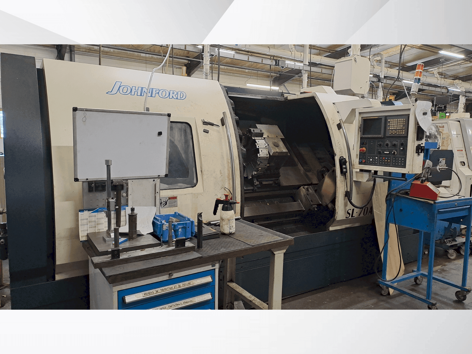 Prikaz stroja Johnford SL-70A sprijeda