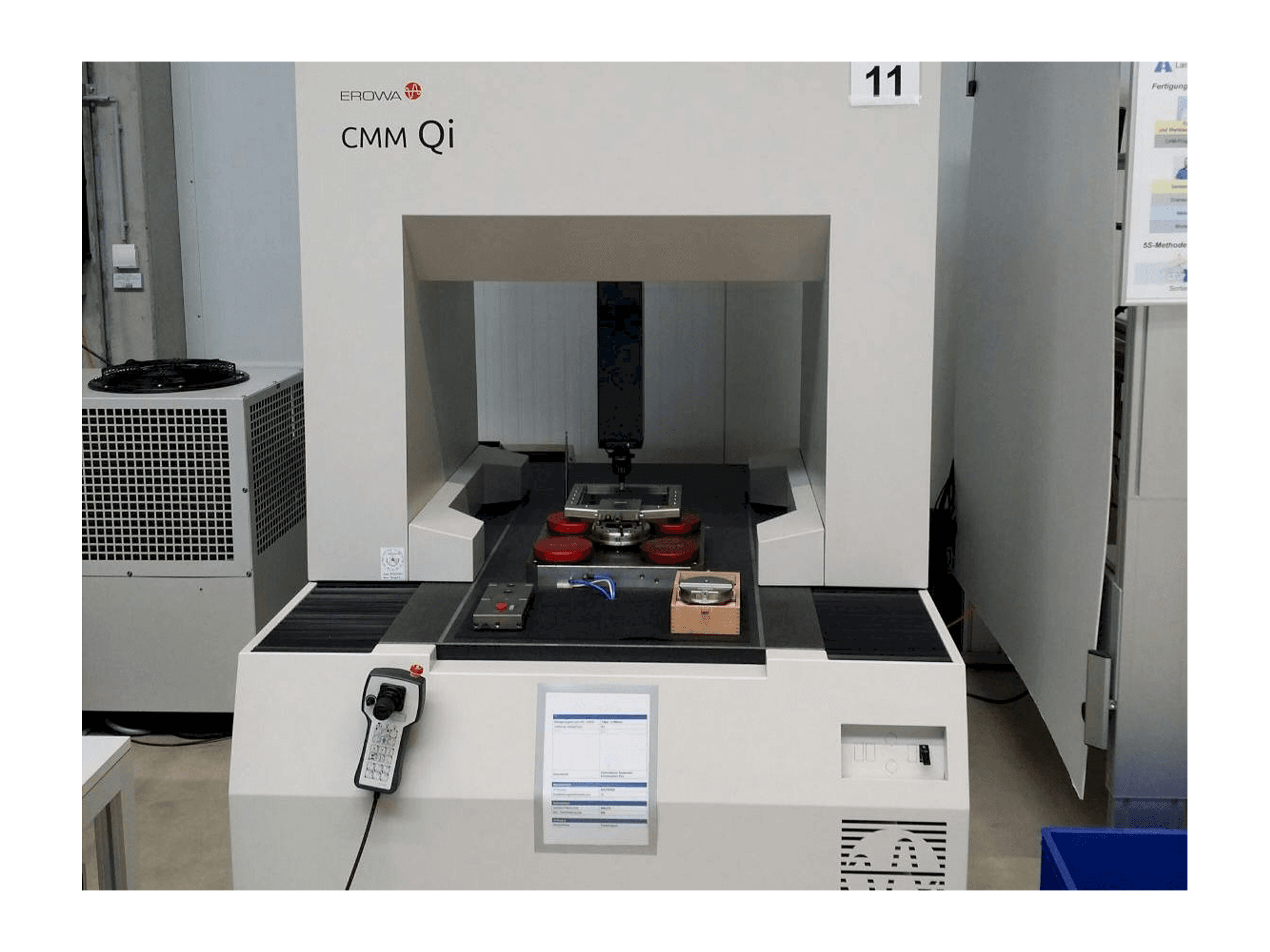 Prikaz stroja EROWA CMM Qi sprijeda