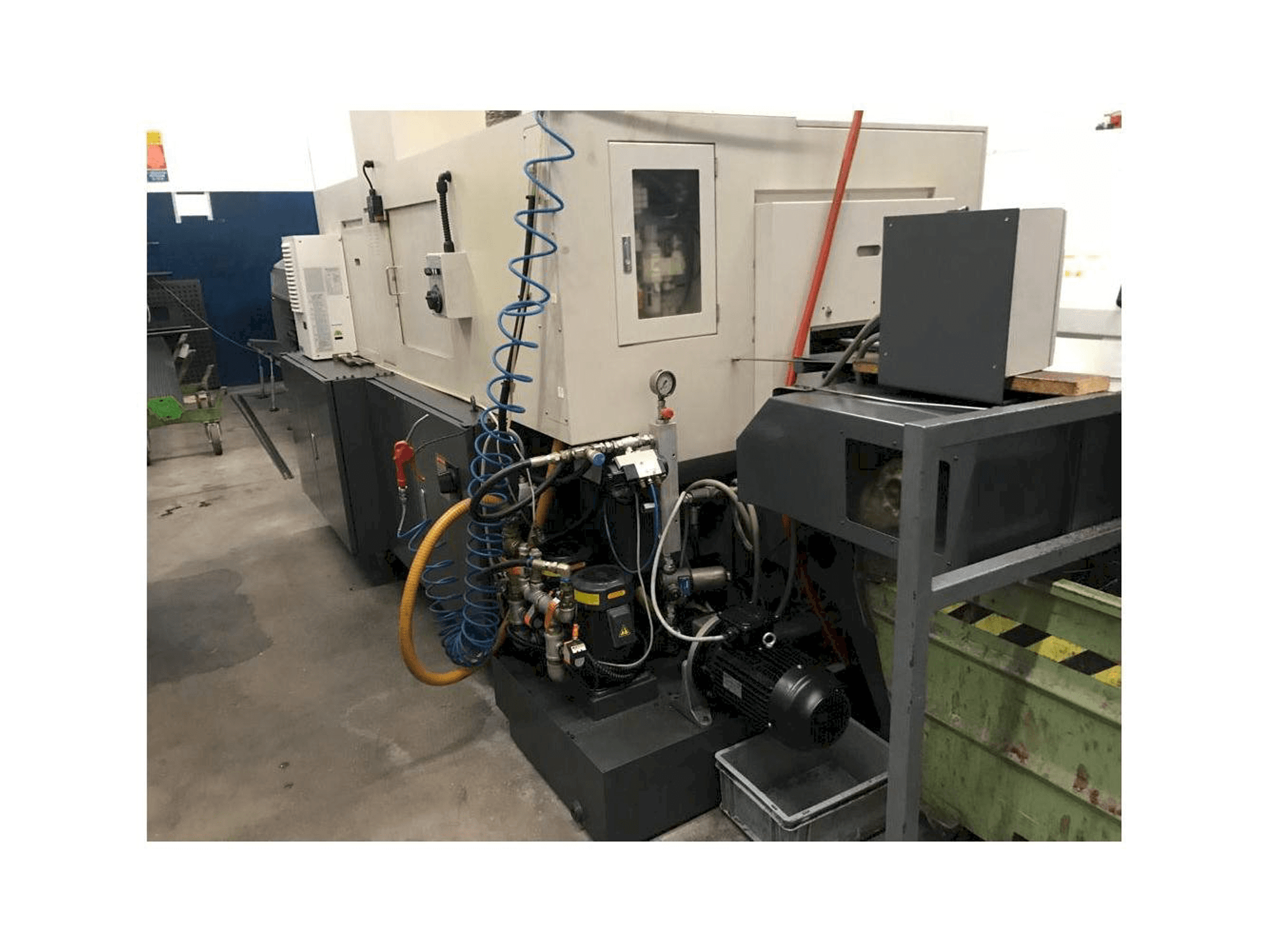 Prikaz stroja Nexturn NST 38 sprijeda