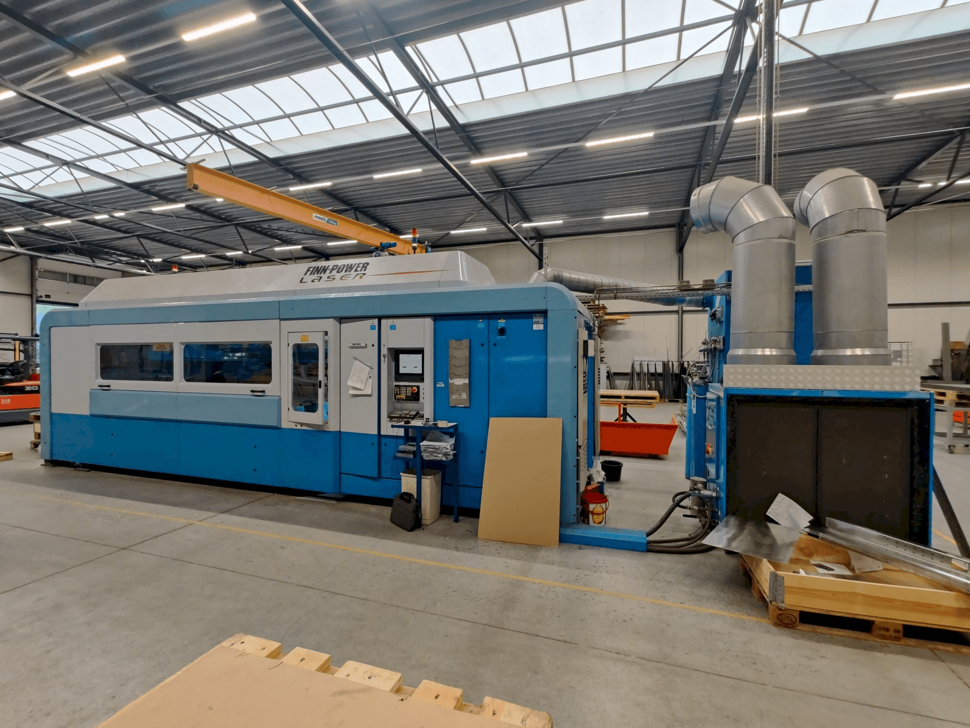 Prikaz stroja Finn-Power FPL6-B sprijeda