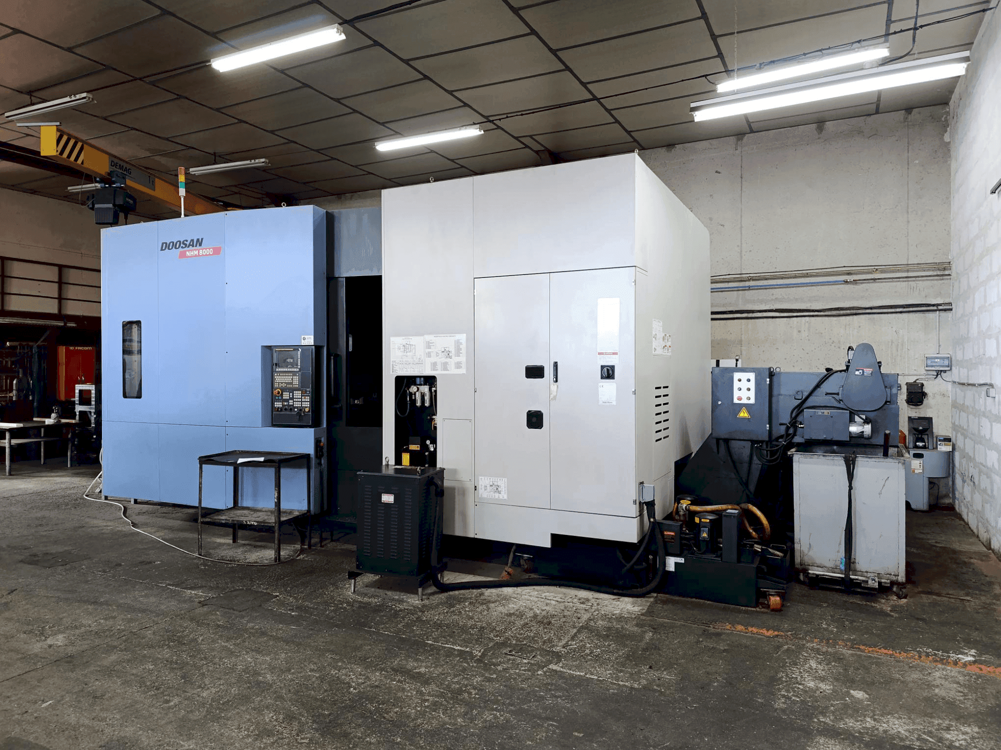 Prikaz stroja DOOSAN HM 8000 sprijeda
