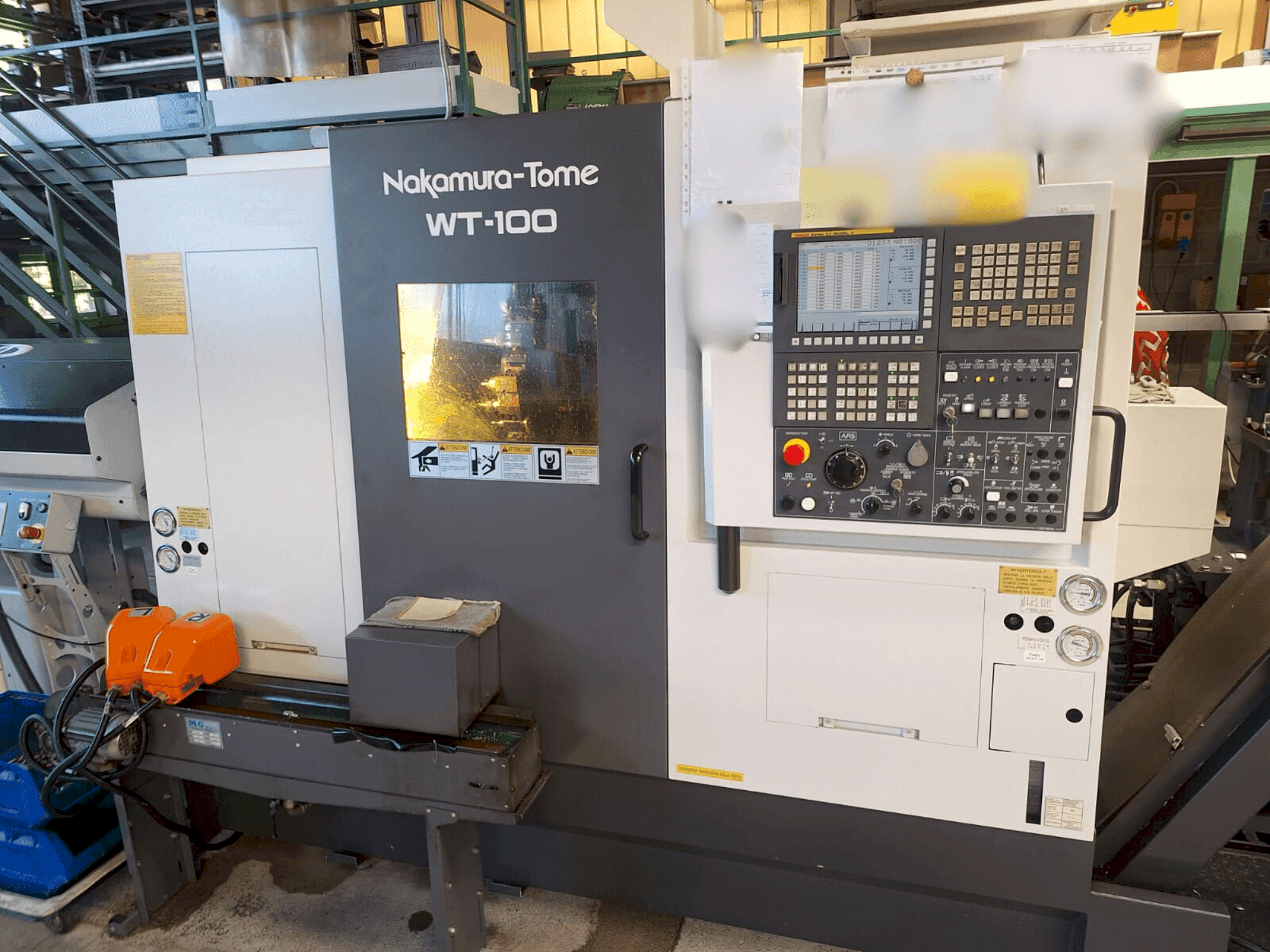 Prikaz stroja NAKAMURA-TOME WT-100 sprijeda