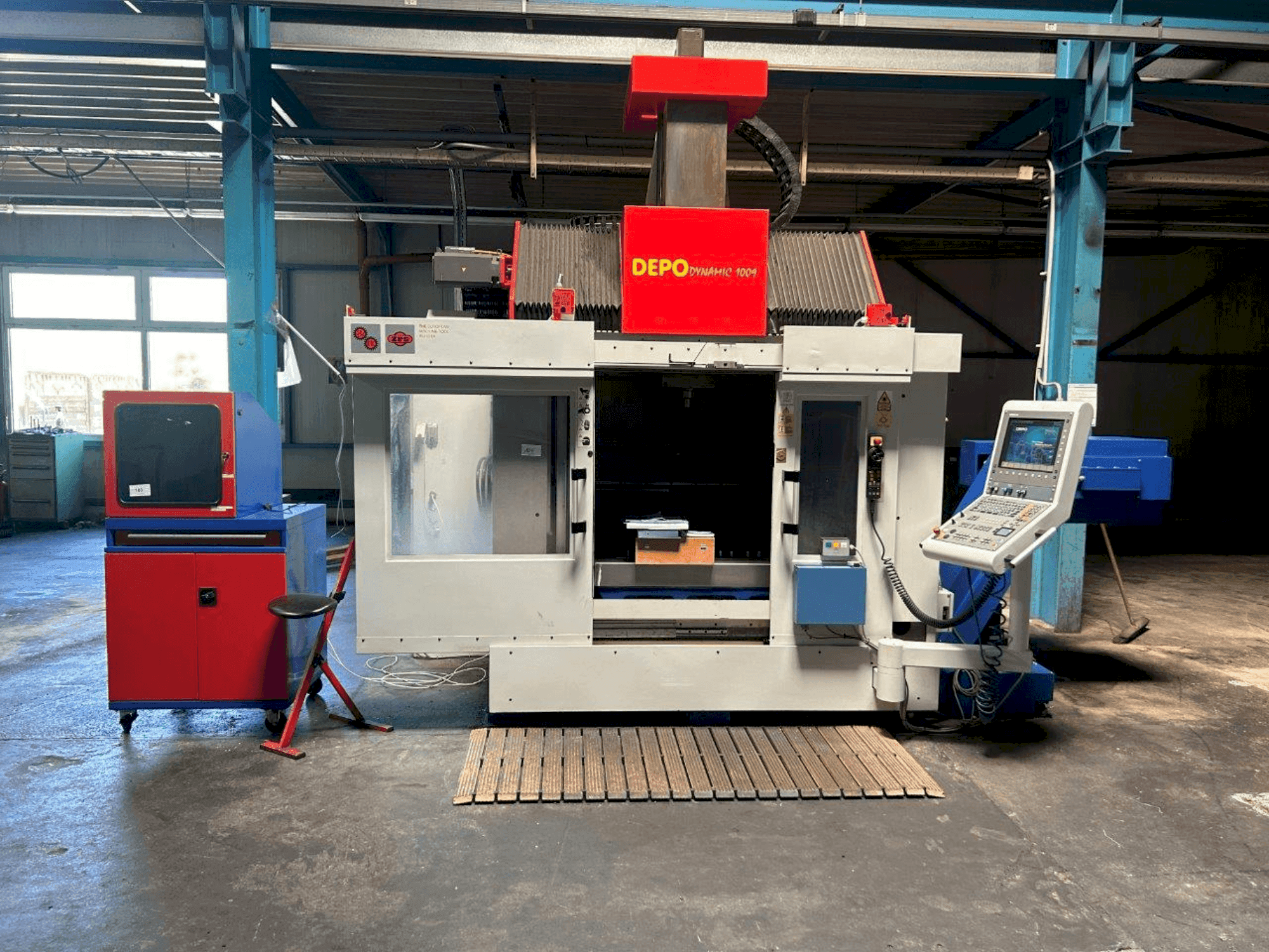 Prikaz stroja DEPO Dynamic 1009 sprijeda