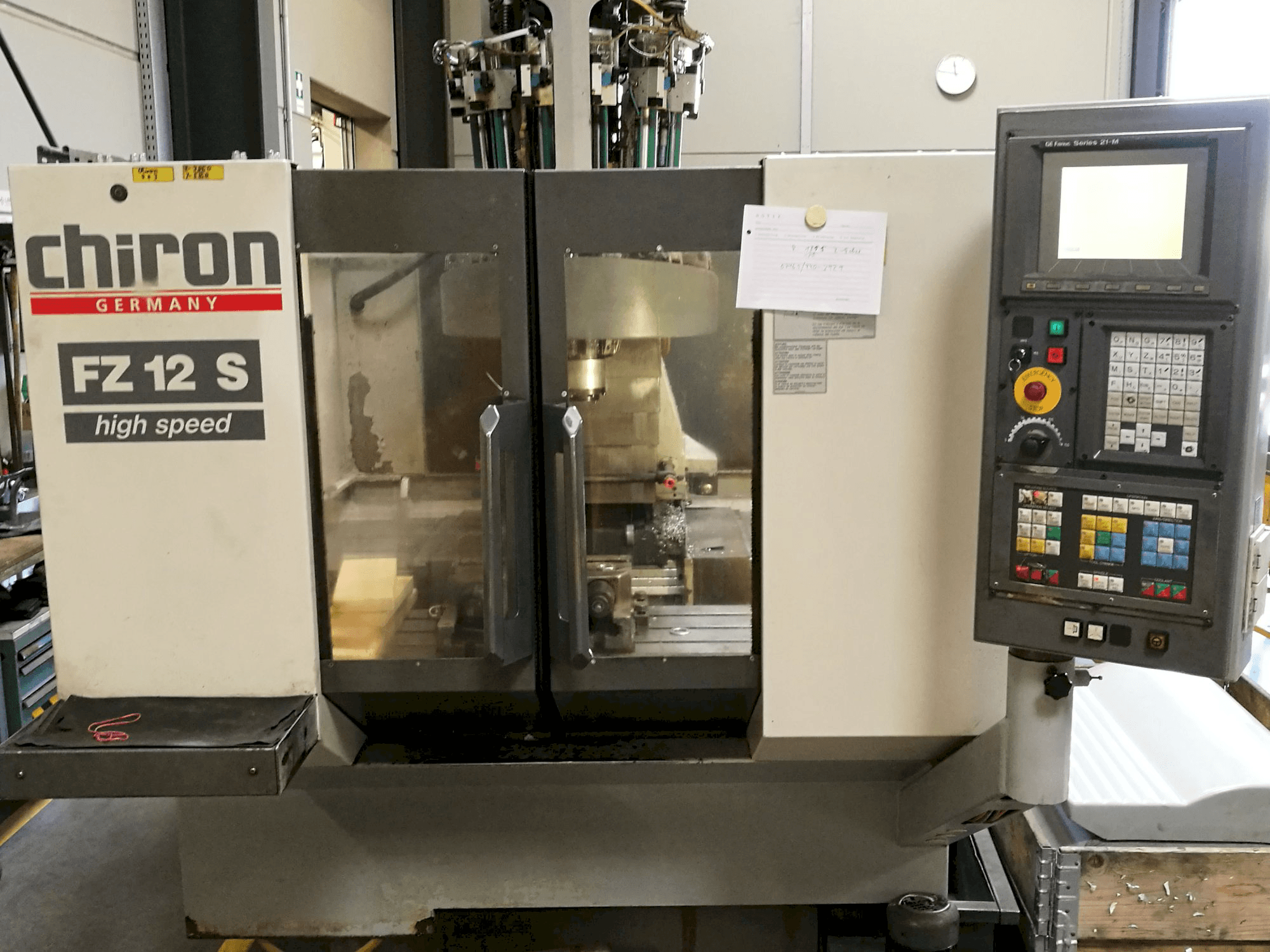 Prikaz stroja Chiron FZ 12 S sprijeda