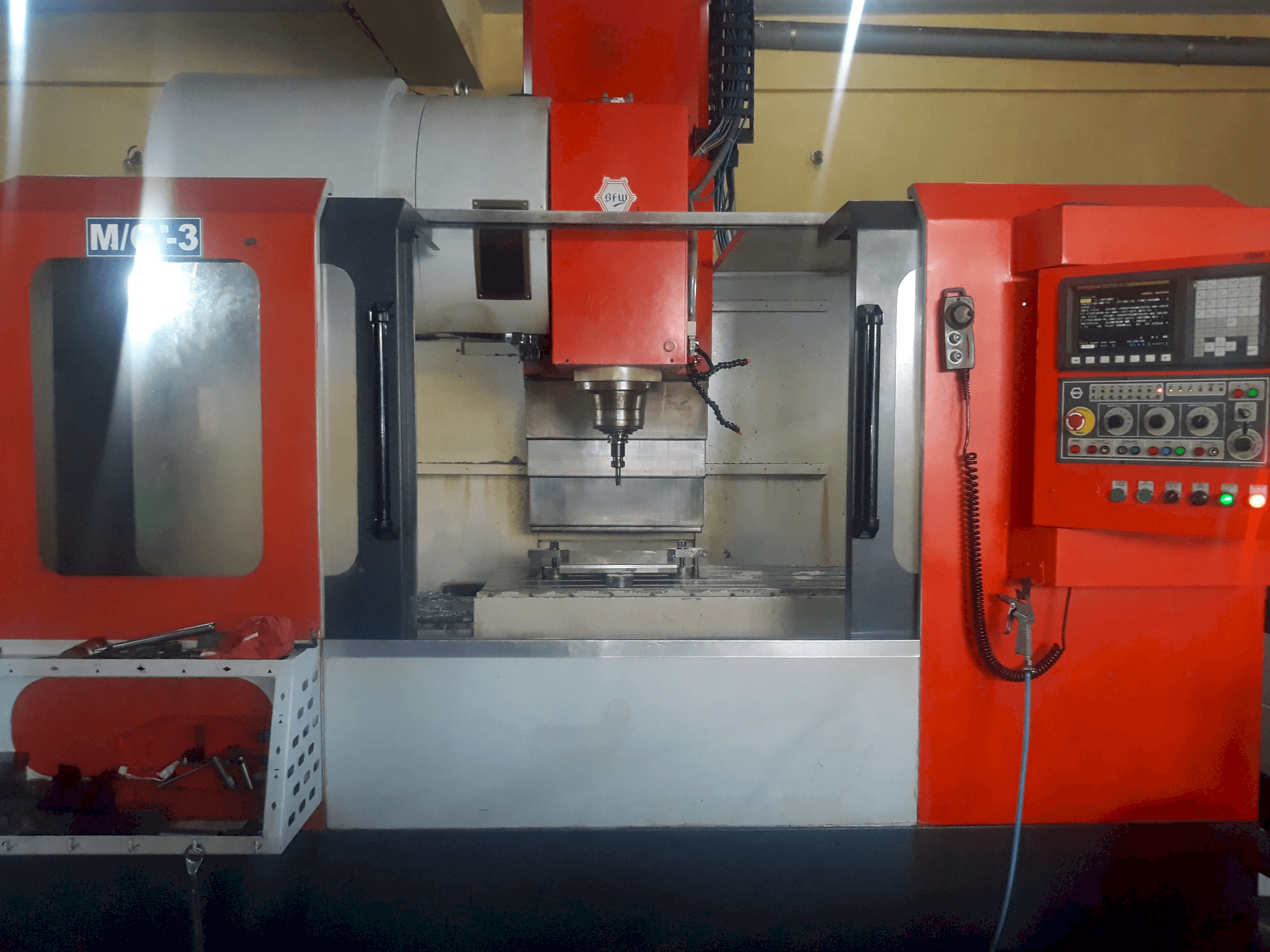 Prikaz stroja BFW BMV 50 sprijeda