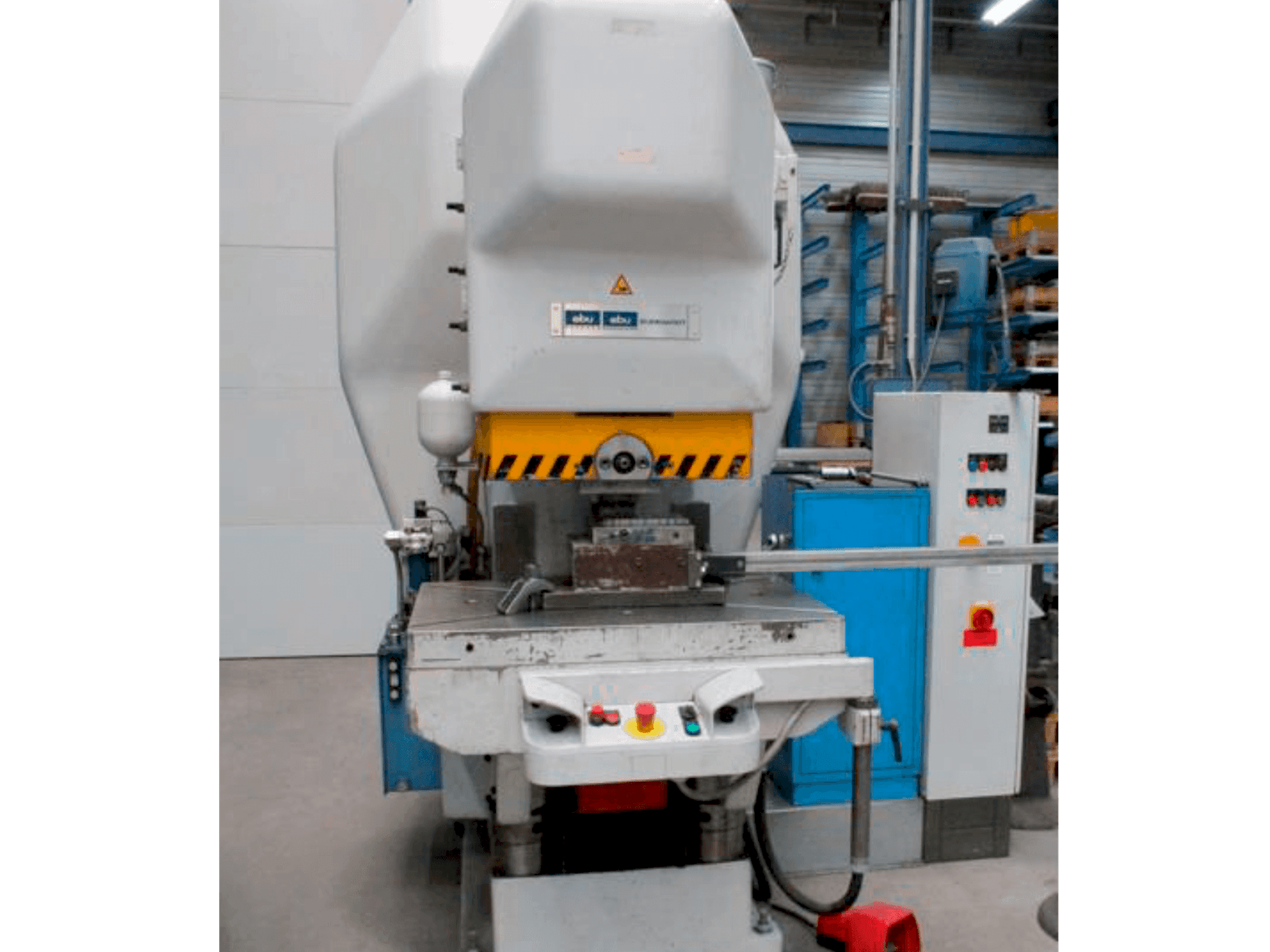 Prikaz stroja Ebu H 80 RiV sprijeda