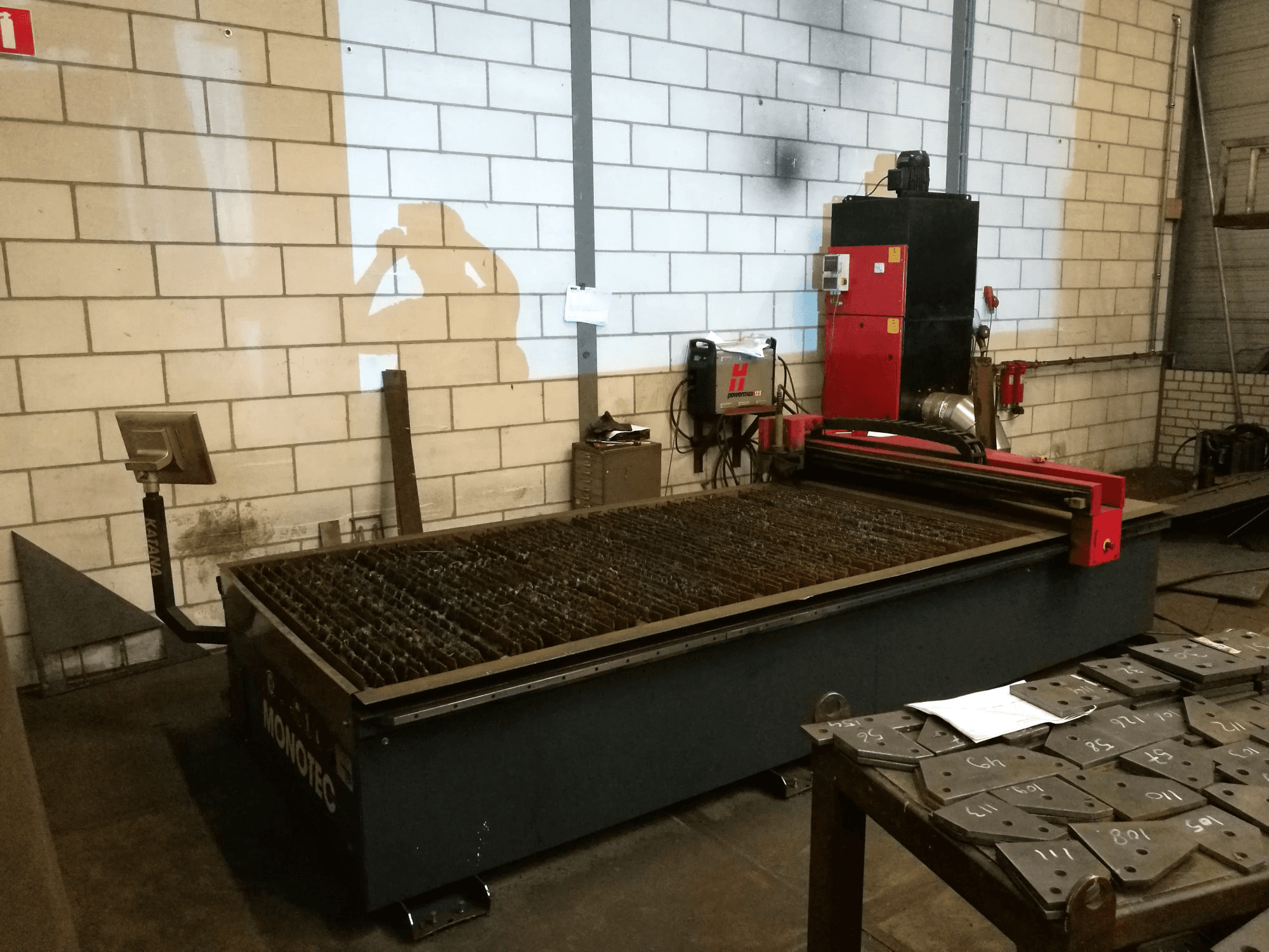 Prikaz stroja KOIKE MONOTEC slijeva