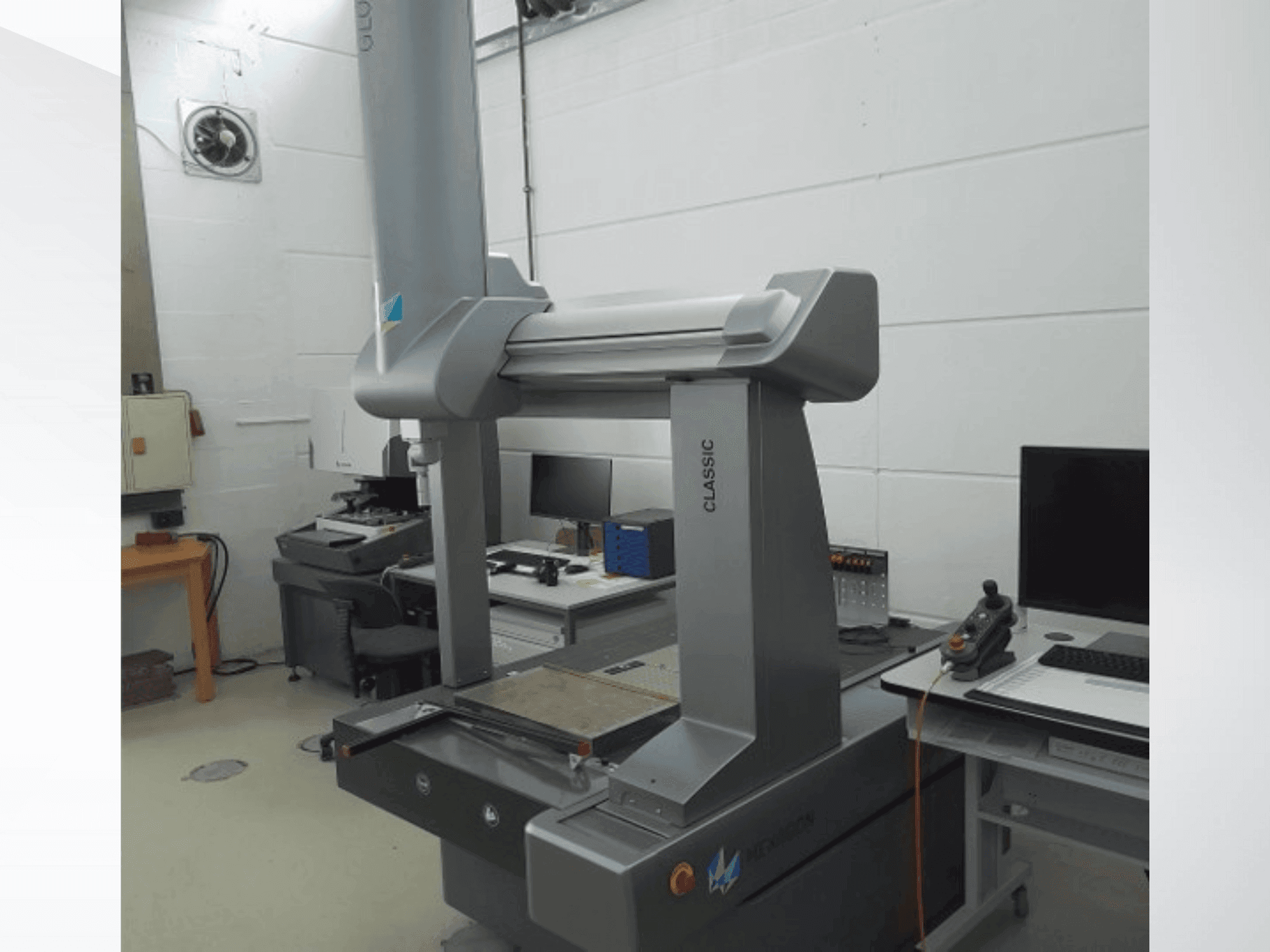 Prikaz stroja Hexagon GLOBAL CLASSIC sprijeda