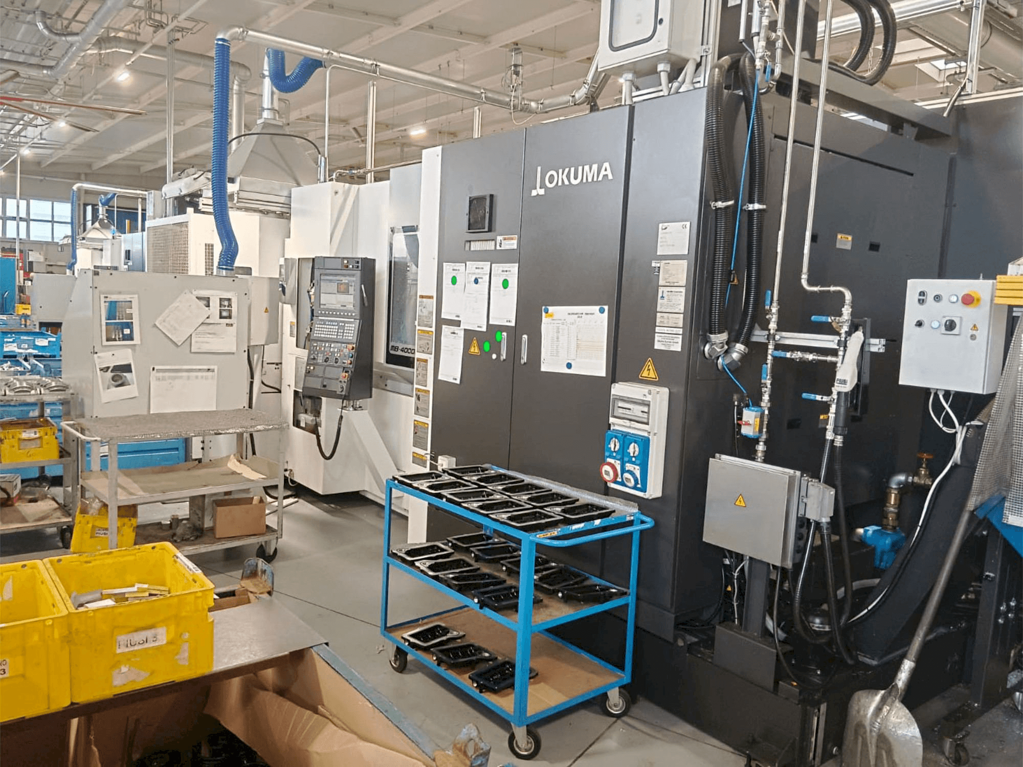 Prikaz stroja Okuma MB-4000H sprijeda