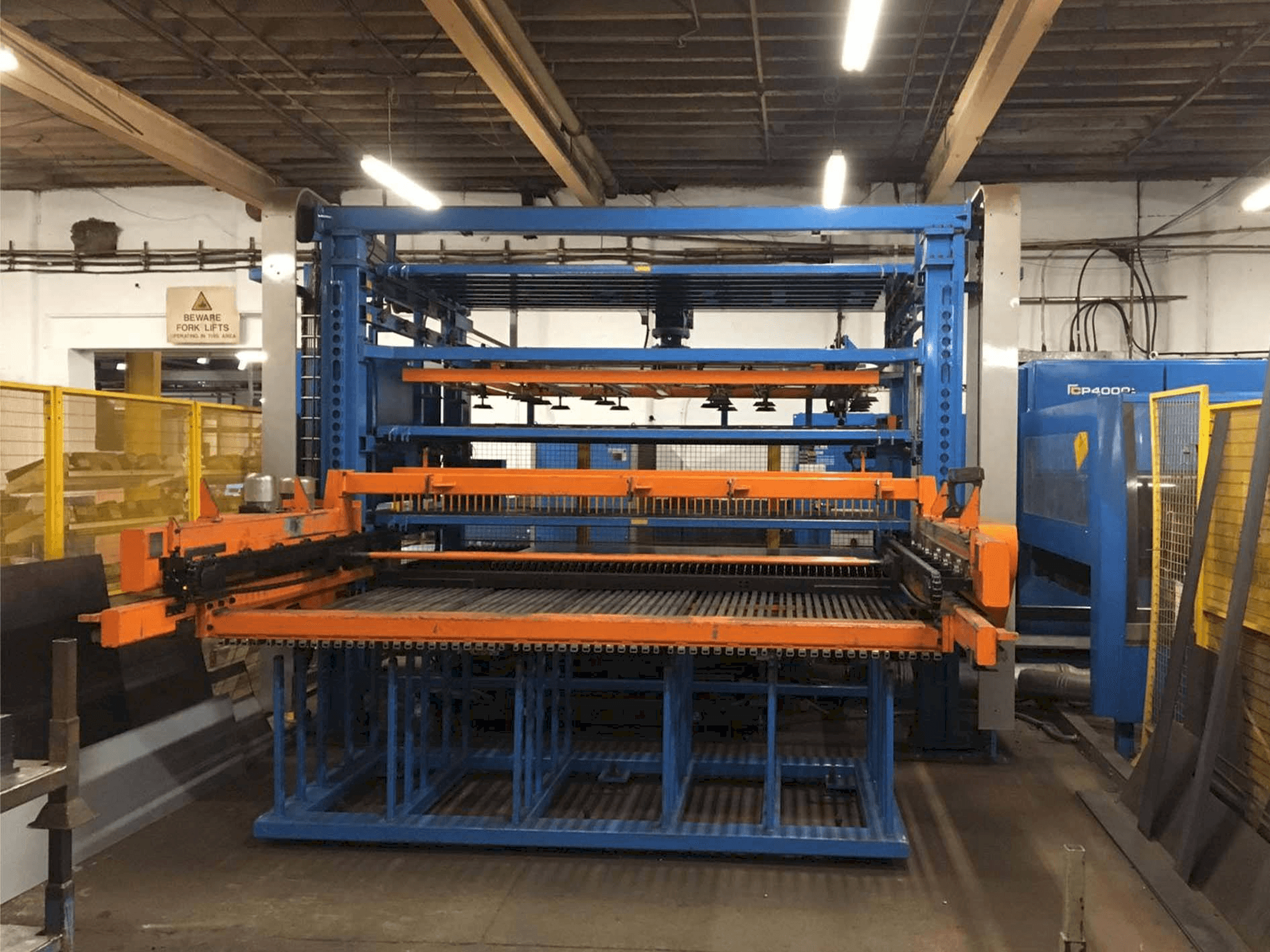 Prikaz stroja Prima Power Platino 1530 4,0kW CO2 sprijeda