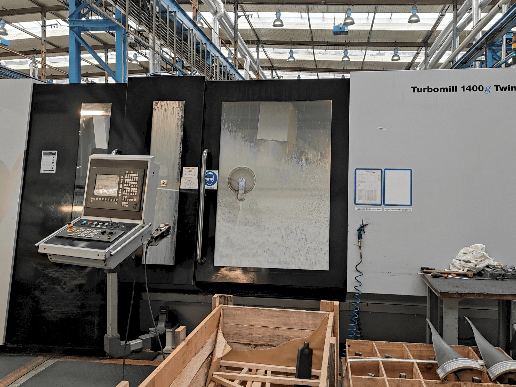 Prikaz stroja Liechti Turbomill 1400g Twin sprijeda
