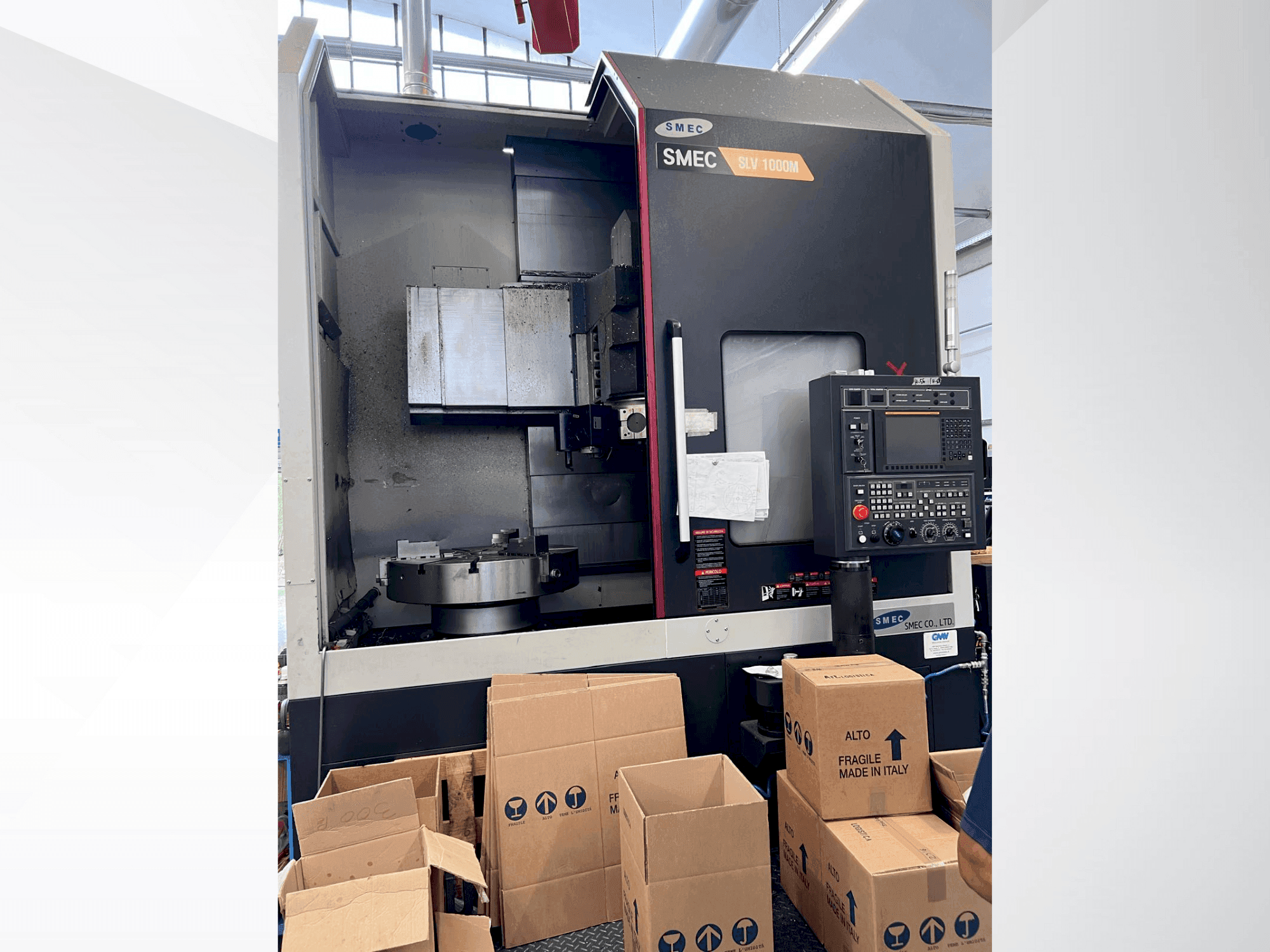 Prikaz stroja SMEC SLV1000M sprijeda