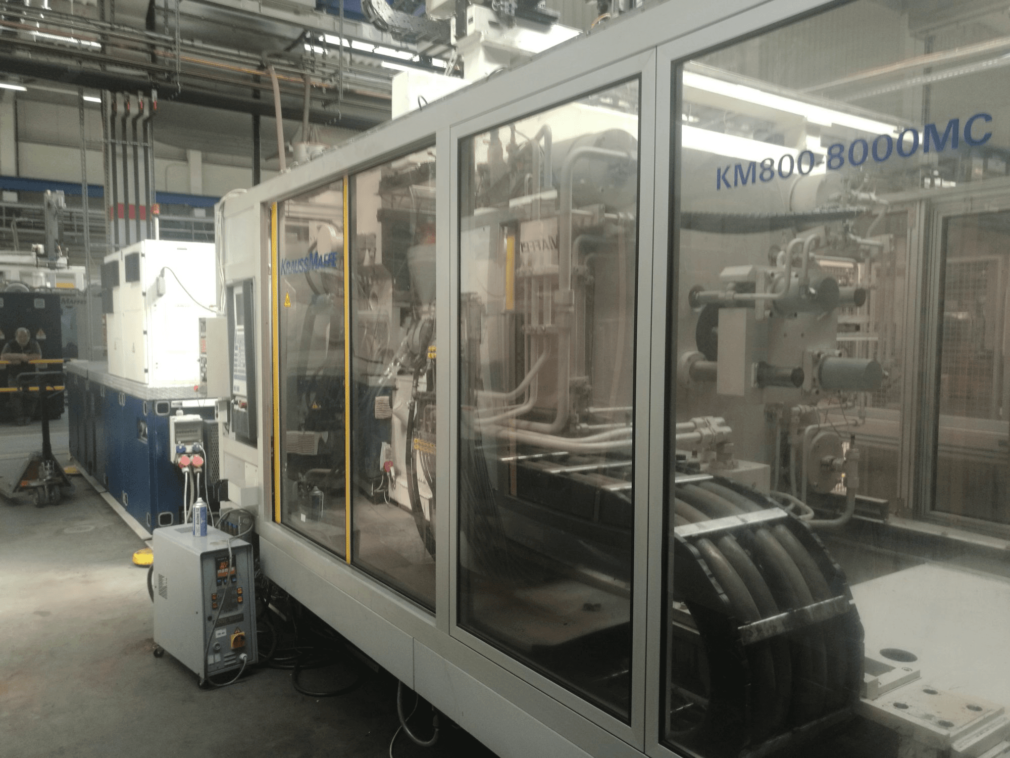 Prikaz stroja Krauss Maffei 800-8000 MC zdesna