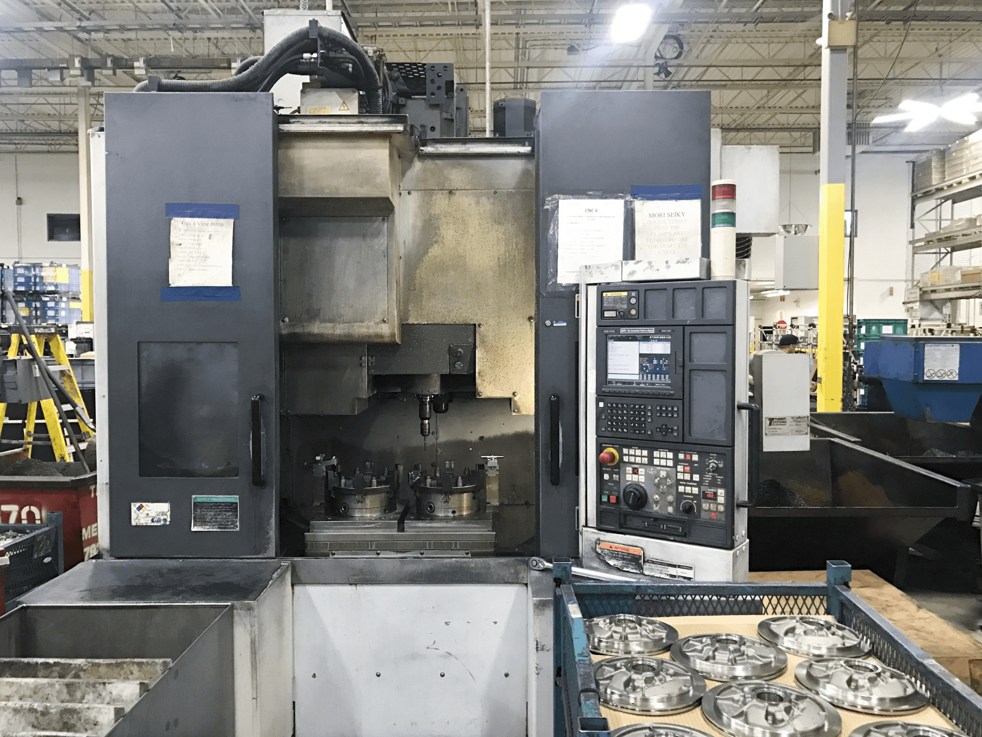 Prikaz 1 stroja MORI SEIKI NV4000 sprijeda
