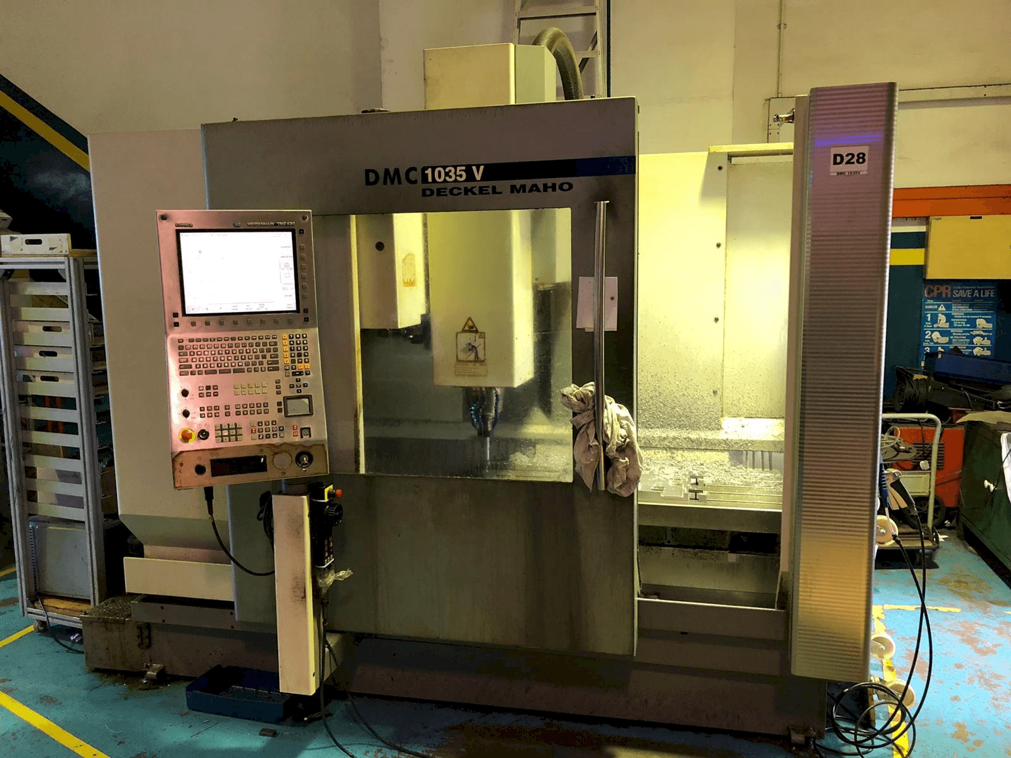 Prikaz stroja DMG DMC 1035V sprijeda