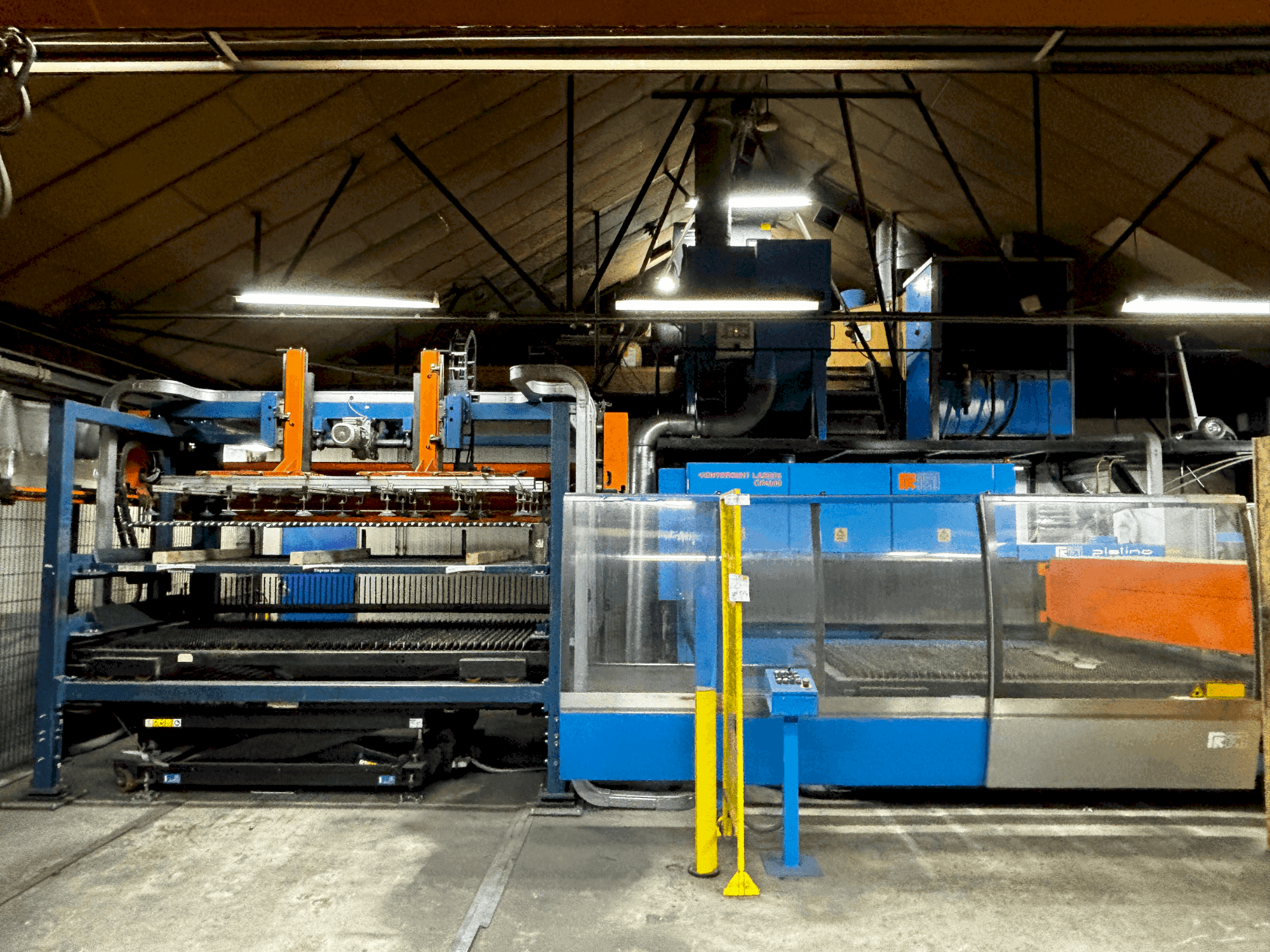 Prikaz stroja Prima Industrie Platino 1530 sprijeda