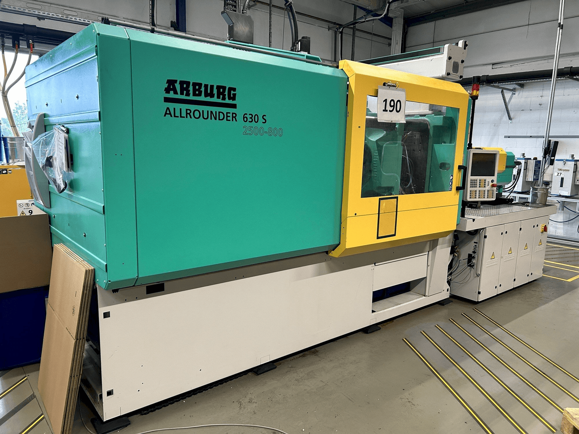 Prikaz stroja Arburg Allrounder 630S 2500-800 (2016) sprijeda