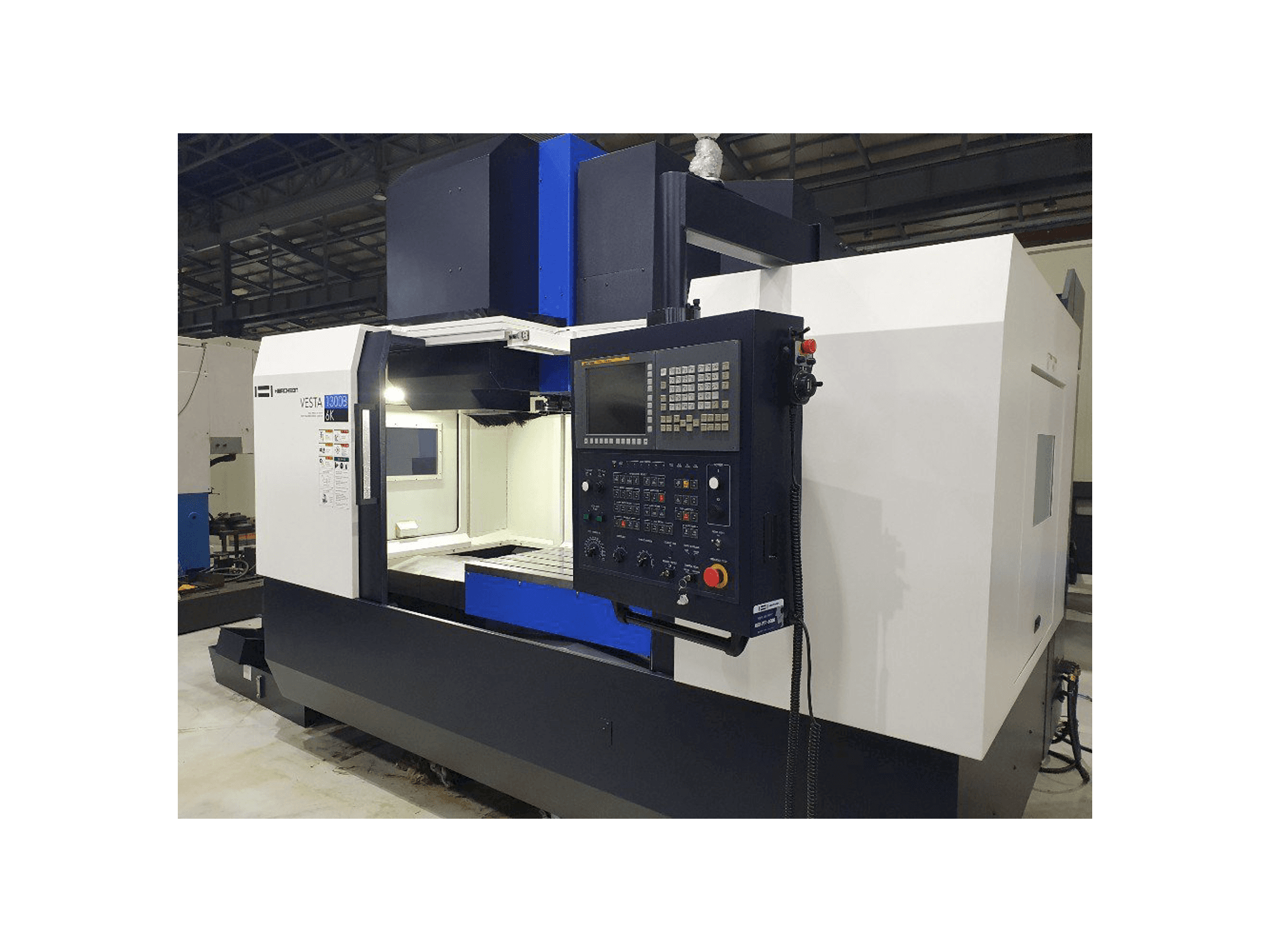 Prikaz stroja HWACHEON VESTA-1300B sprijeda