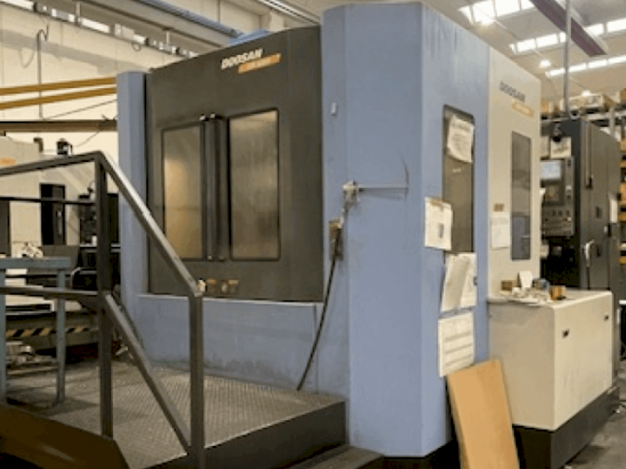 Prikaz stroja DOOSAN HM 6300 (2009) sprijeda