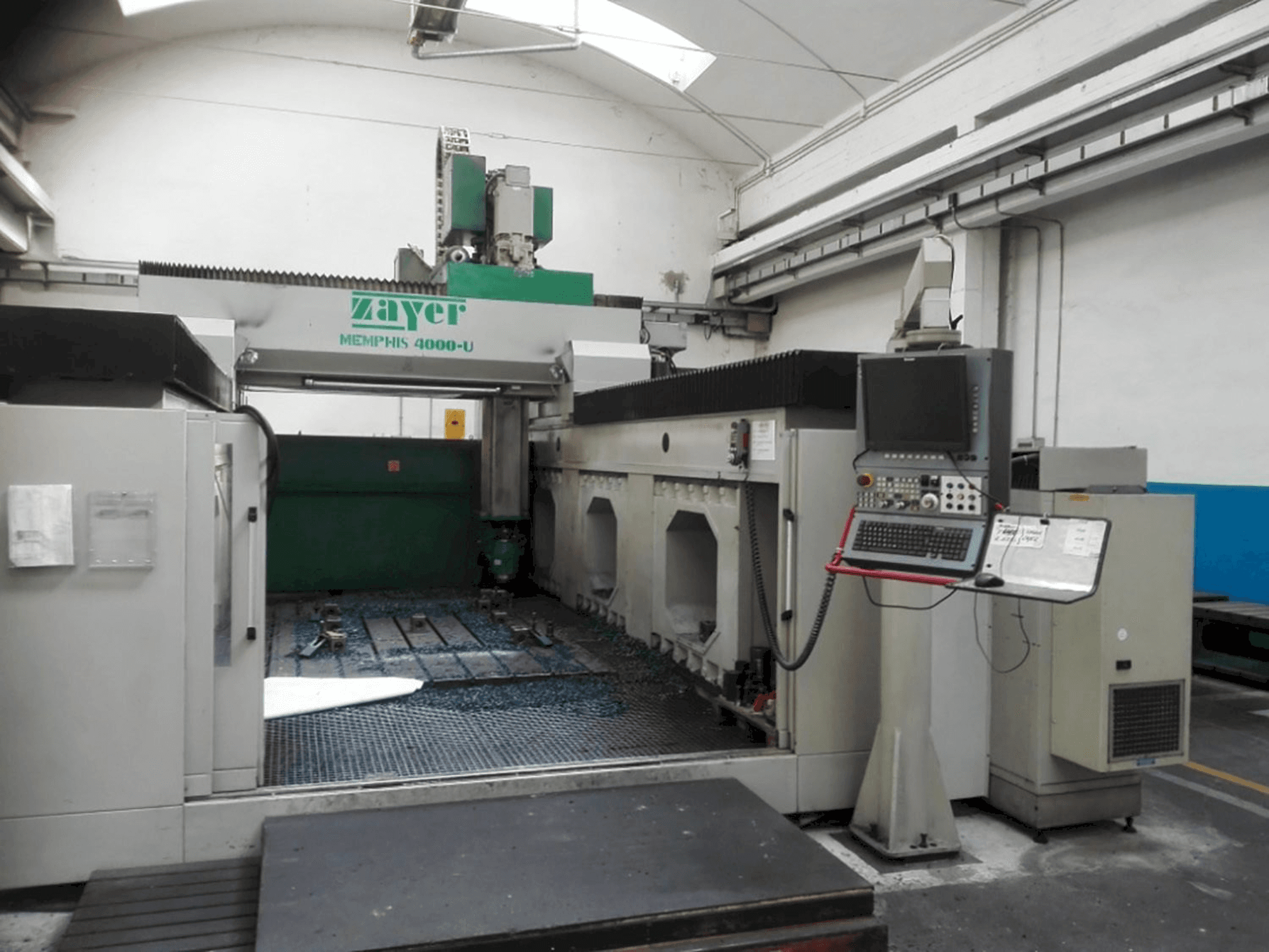 Prikaz stroja Zayer Memphis 4000 sprijeda