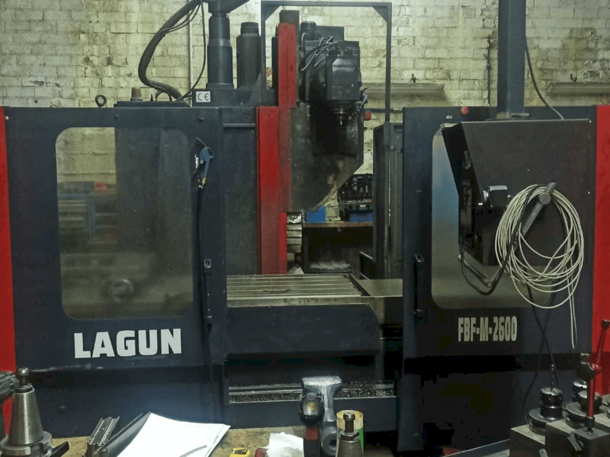 Prikaz stroja LAGUN FBF-M-2600 sprijeda