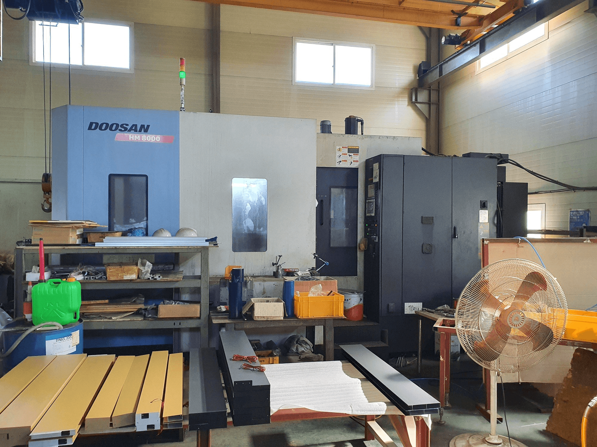 Prikaz stroja Doosan HM8000 sprijeda
