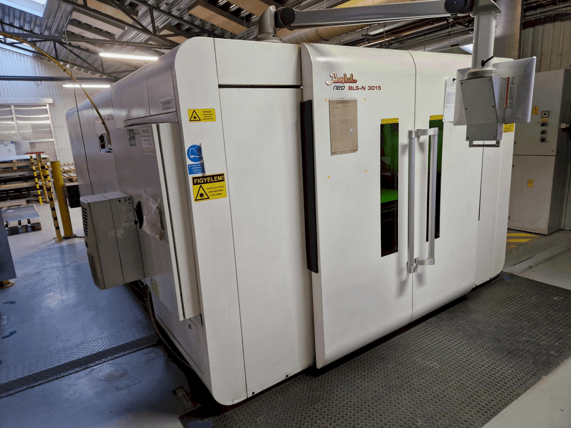 Prikaz stroja Baykal BLS-N 3015 sprijeda