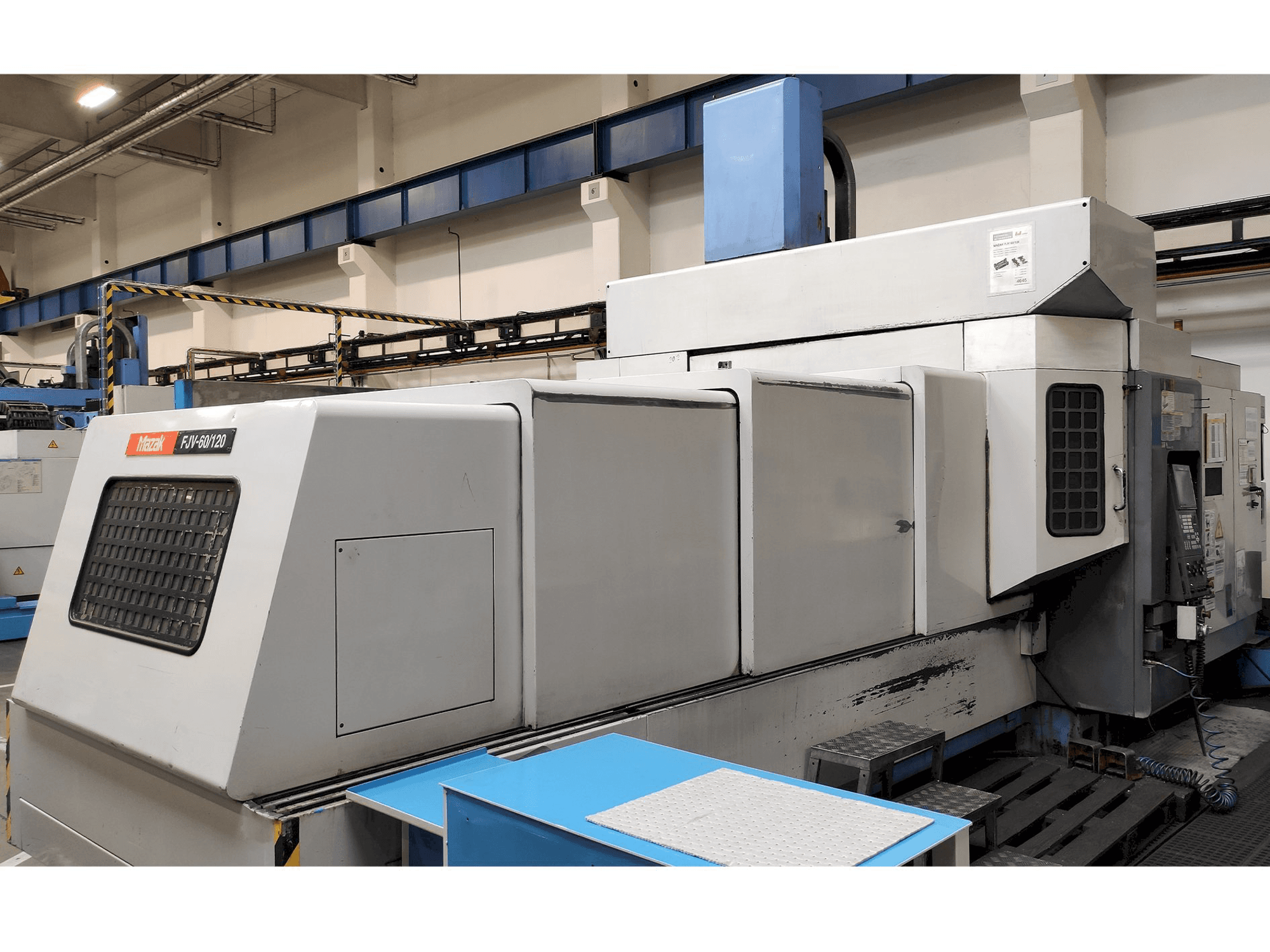 Prikaz stroja Mazak FJV 60/120 sprijeda
