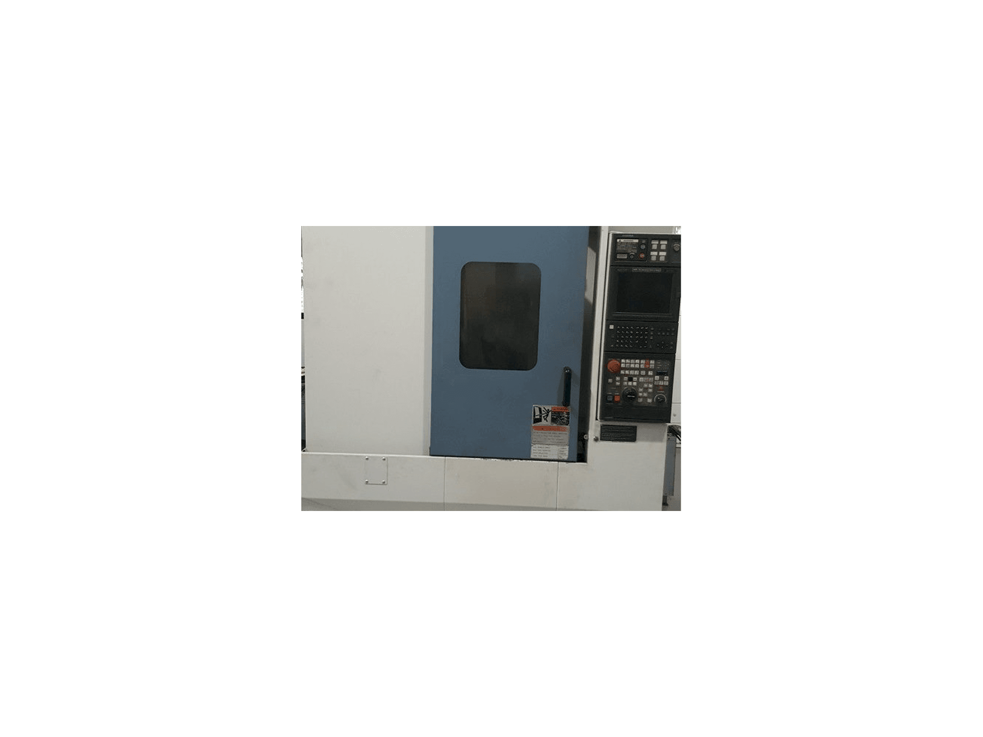 Prikaz stroja MORI SEIKI Accumill 4000 sprijeda