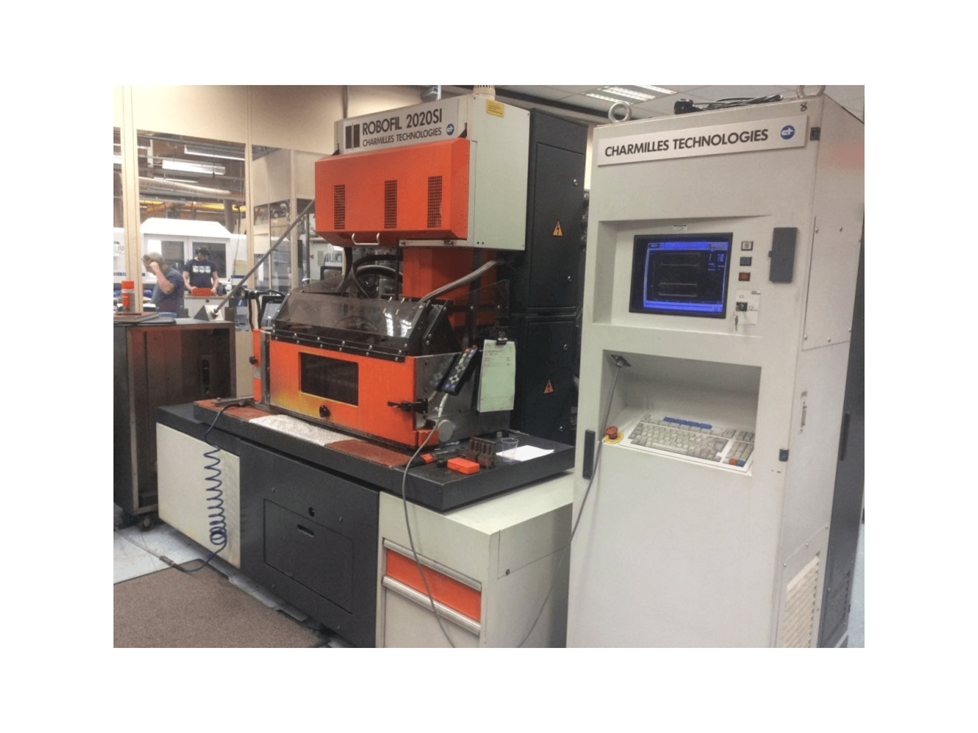 Prikaz stroja CHARMILLES Robofil 2020 SI sprijeda