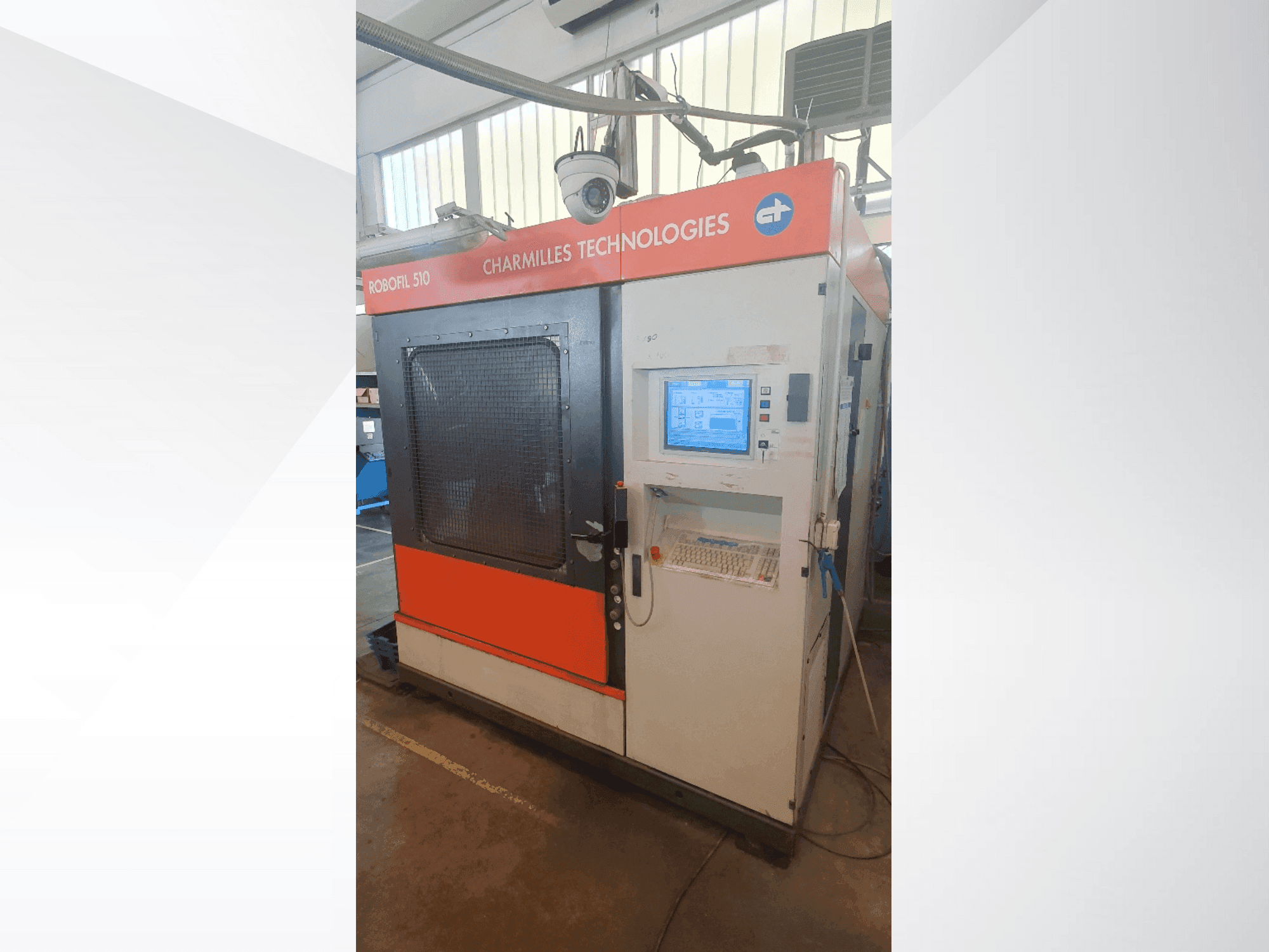 Prikaz stroja CHARMILLES Robofil 510 sprijeda