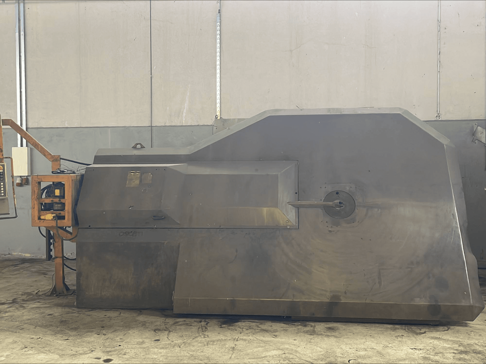 Prikaz stroja OSCAM MULTIBEND 16 sprijeda