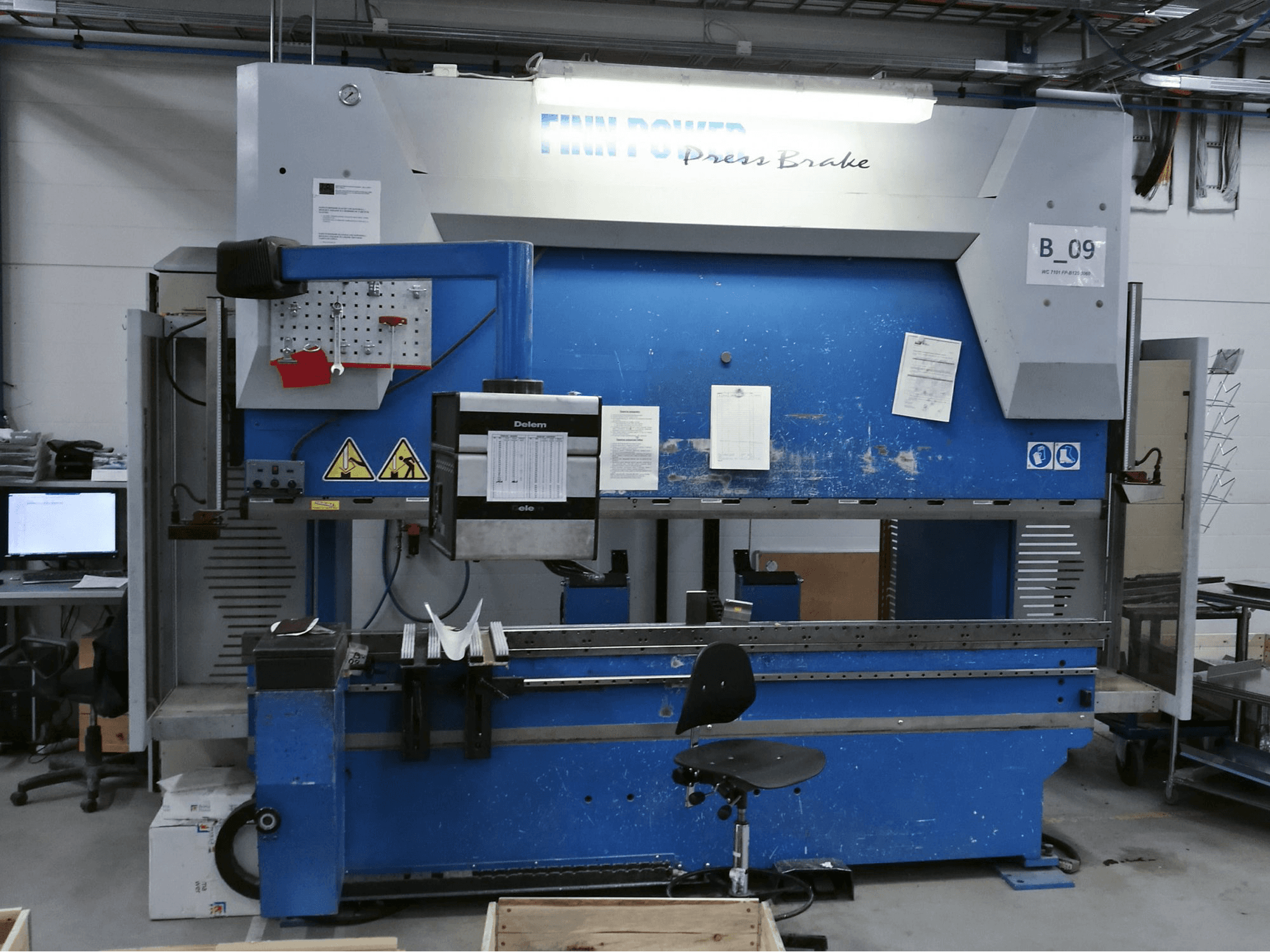 Prikaz stroja Finn-Power B 125-3060 GC CL6 sprijeda
