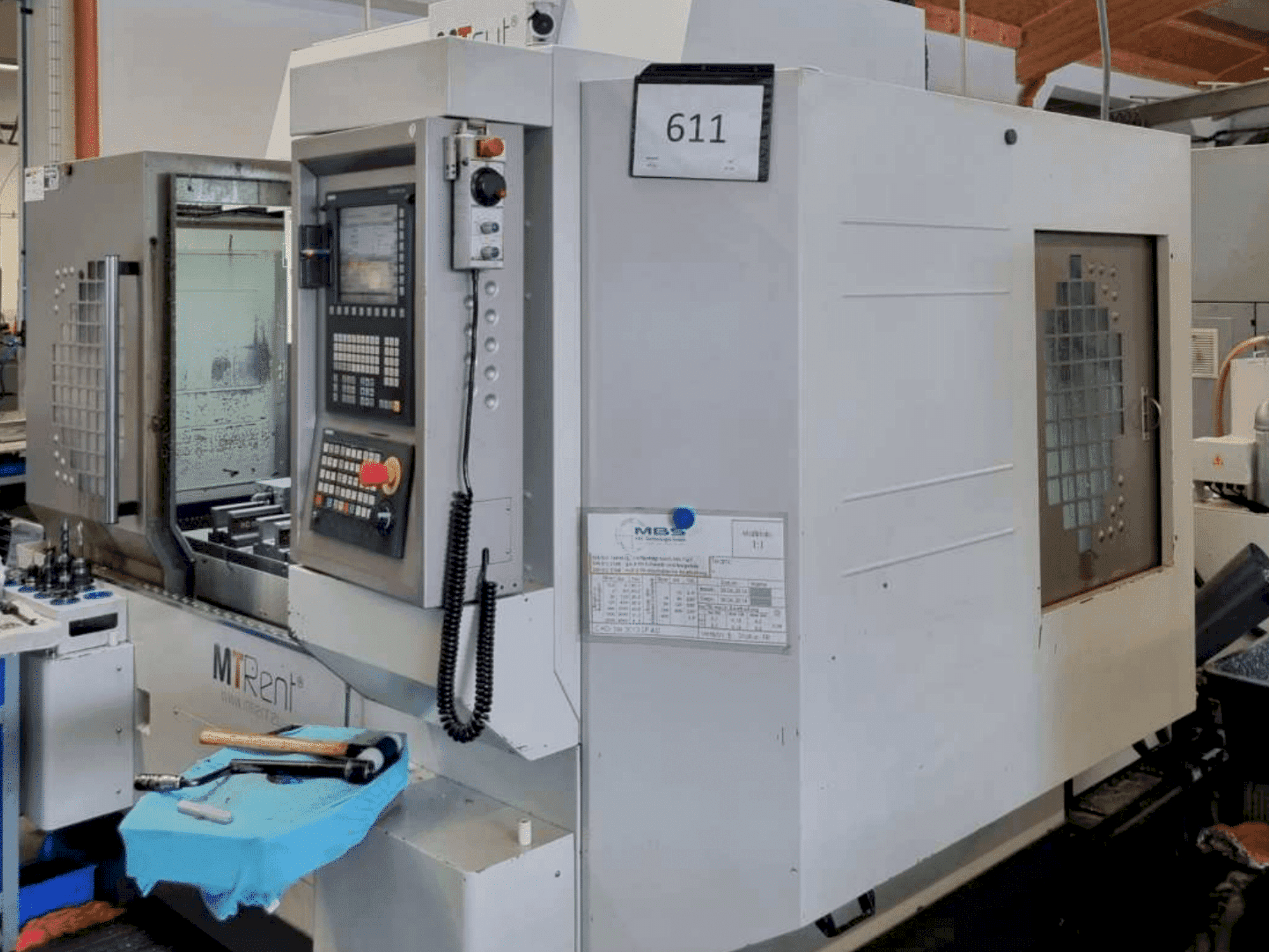 Prikaz stroja MTcut V 110 T (2011) sprijeda