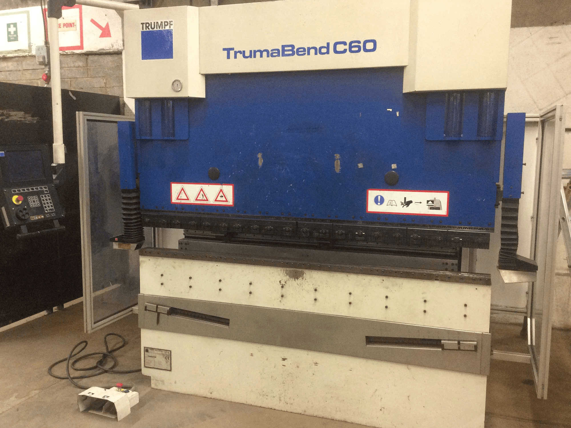 Prikaz stroja Trumpf TrumaBend C60 sprijeda