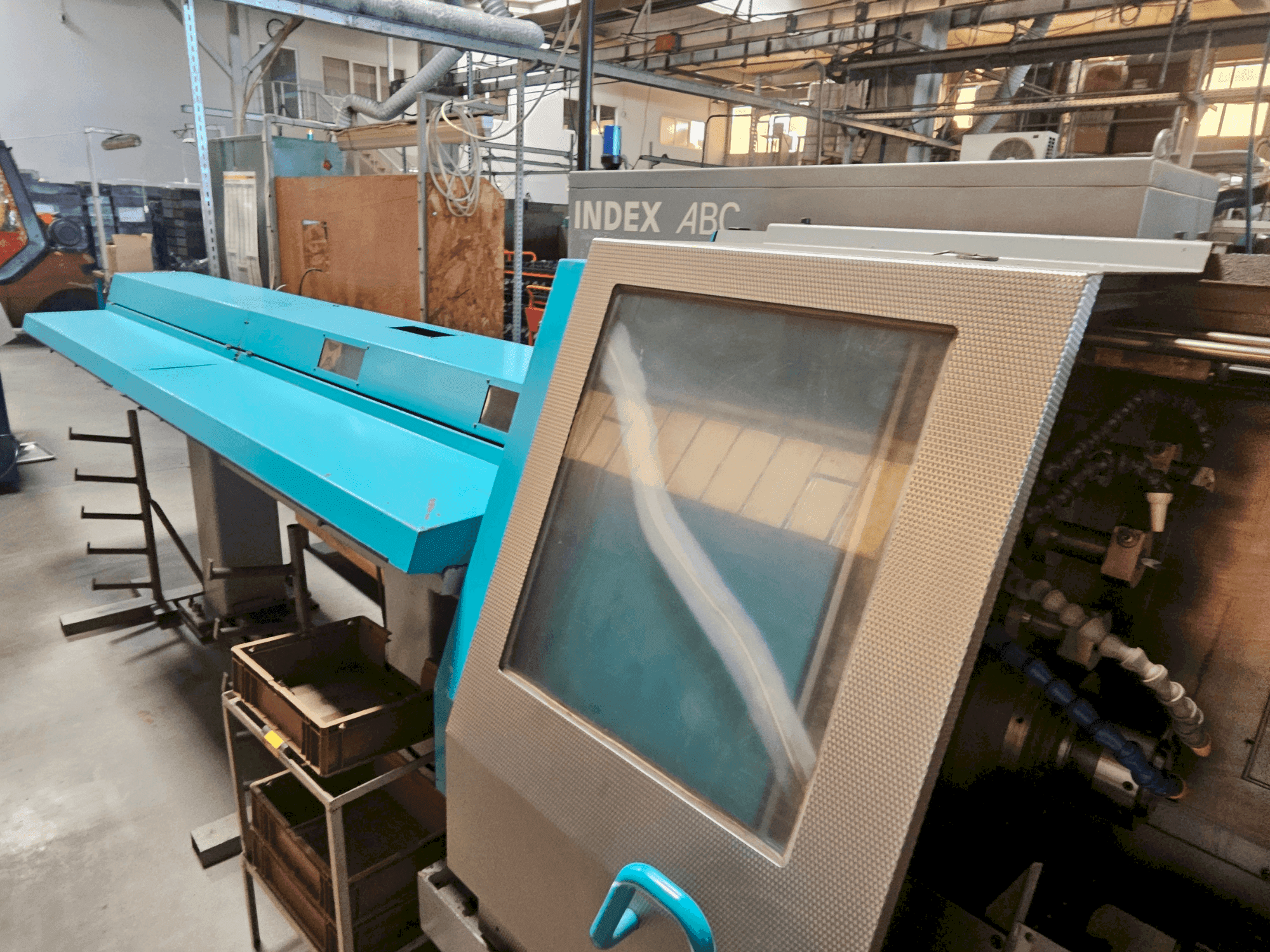 Prikaz stroja Index ABC sprijeda