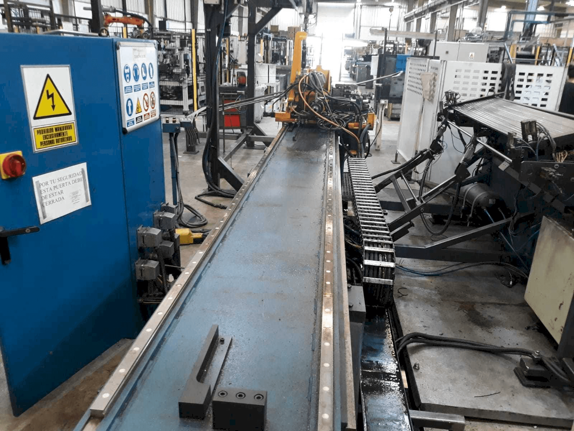 Prikaz stroja Tejero HR-50-CNC sprijeda