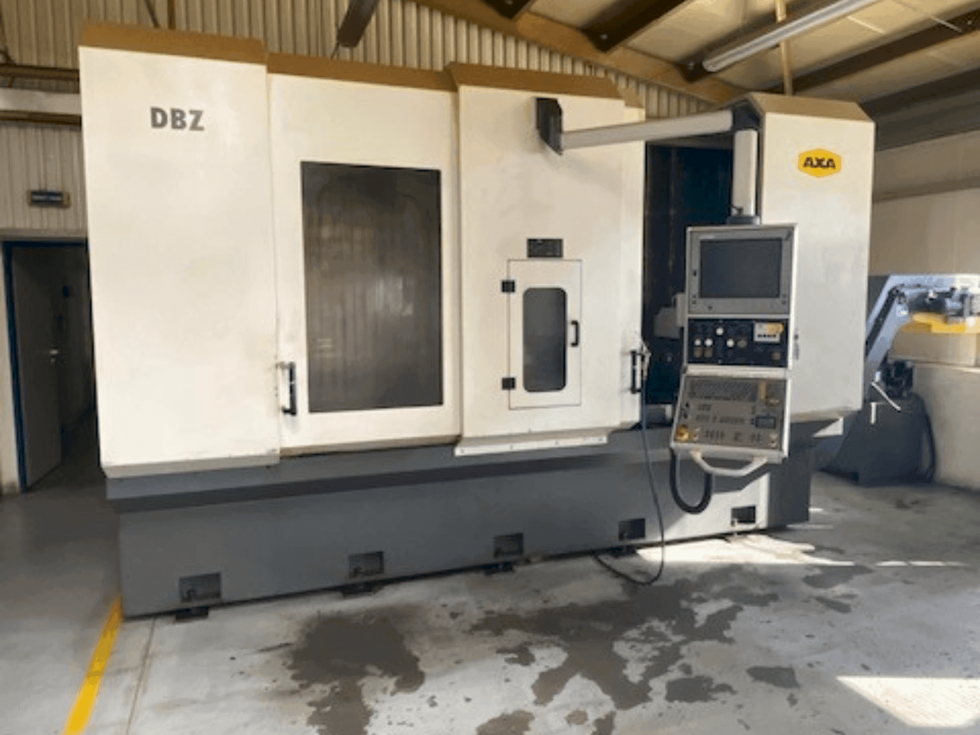 Prikaz stroja AXA DBZ sprijeda