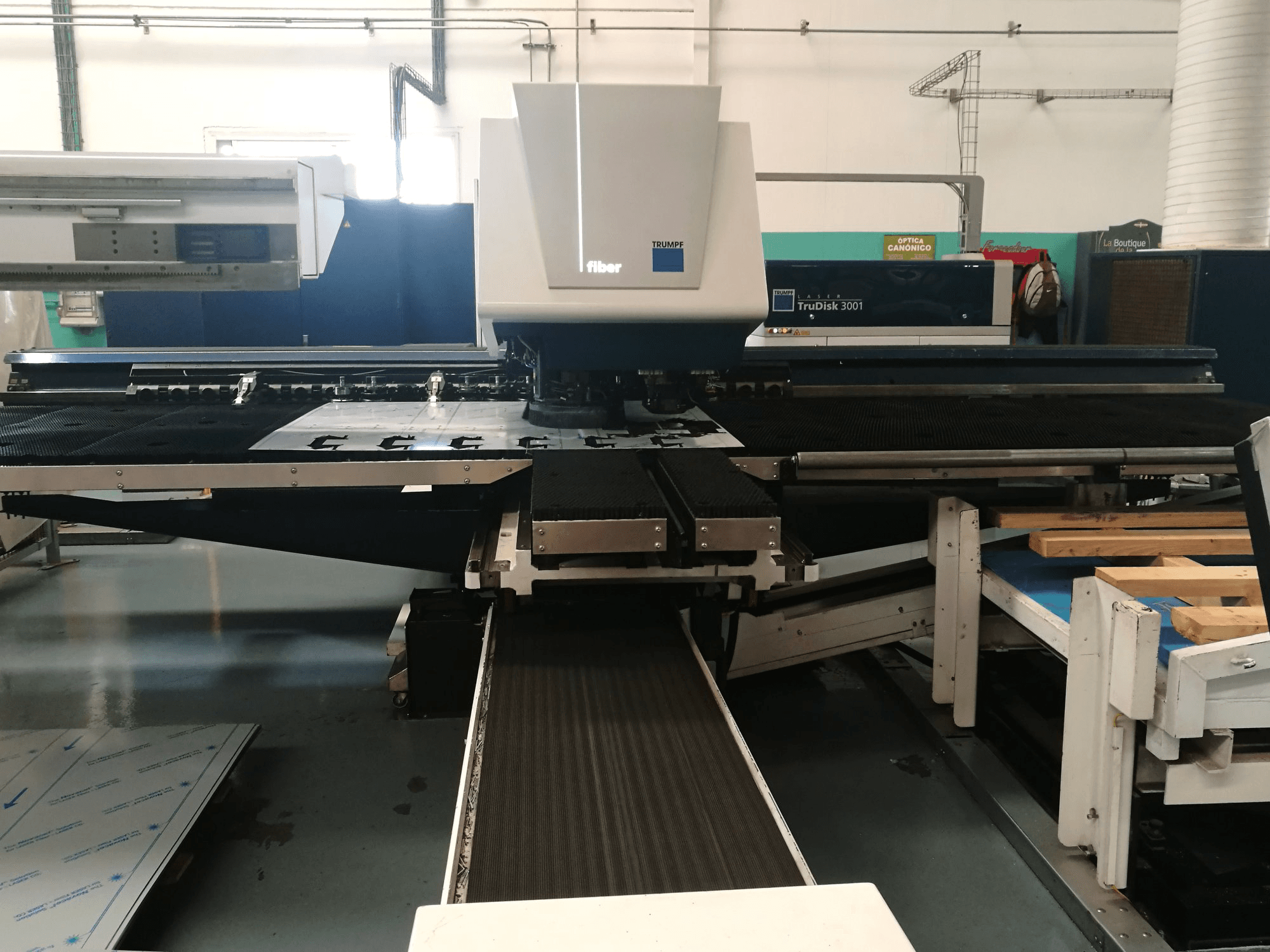 Prikaz stroja Trumpf TruMatic 3000 fiber (K04) sprijeda