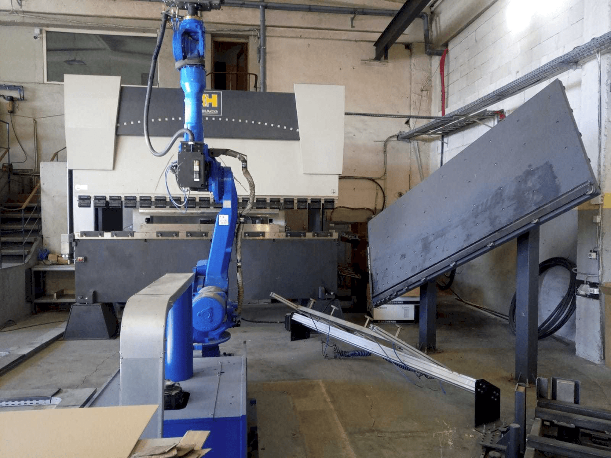 Prikaz stroja HACO ERM 36150 sprijeda